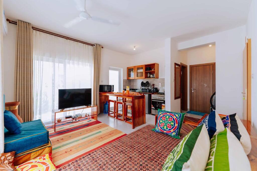 One-Bedroom Apartment photo 2