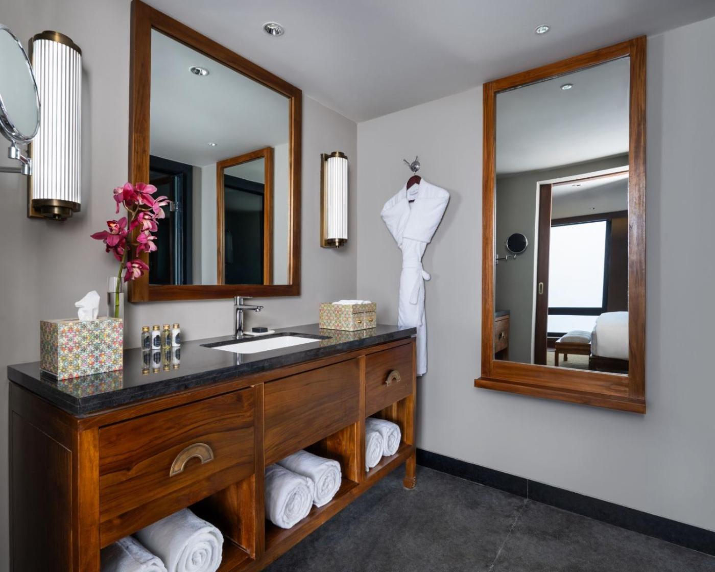 Deluxe Suite Mountain View photo 2