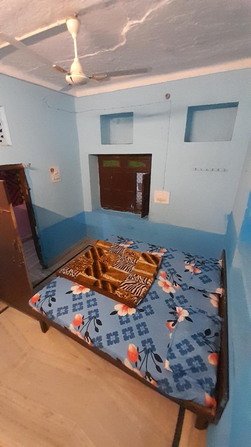Budget Double Room photo 3