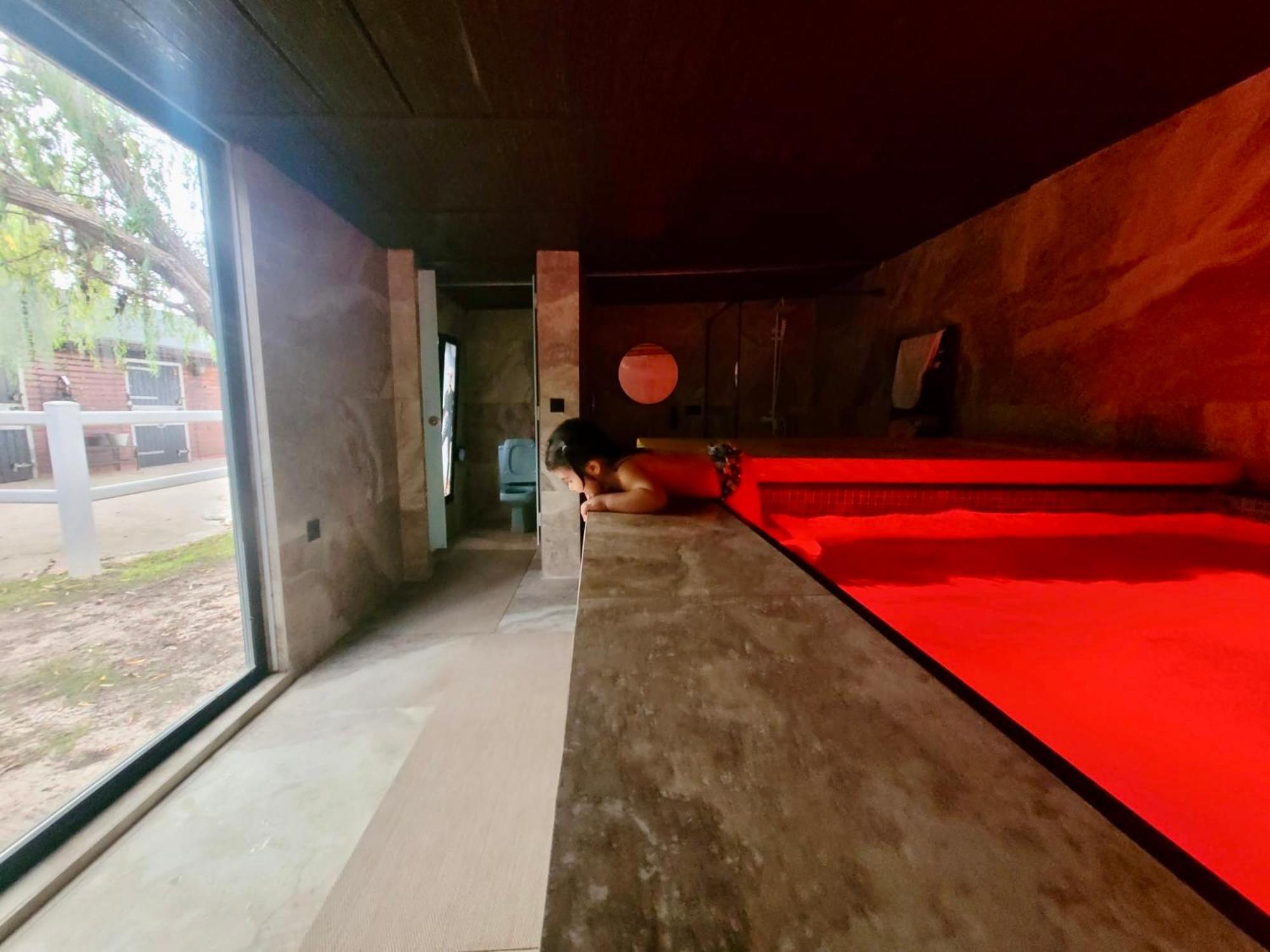 Luxury Apartment with Private pools, Spa and Parking - Photo 53