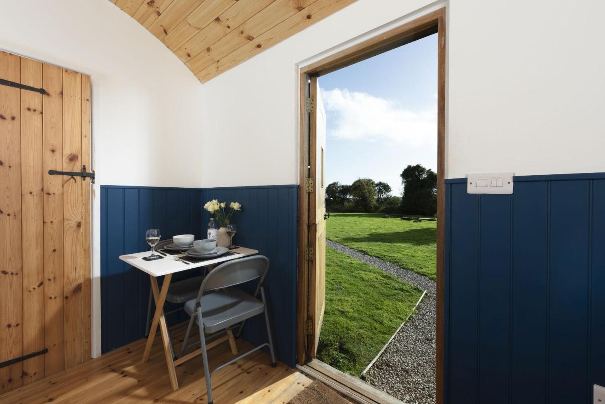 One-Bedroom House photo 3