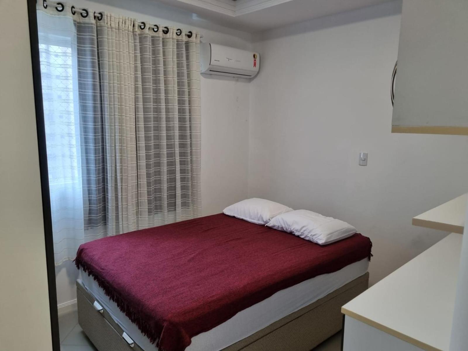 Three-Bedroom Apartment with Balcony photo 3
