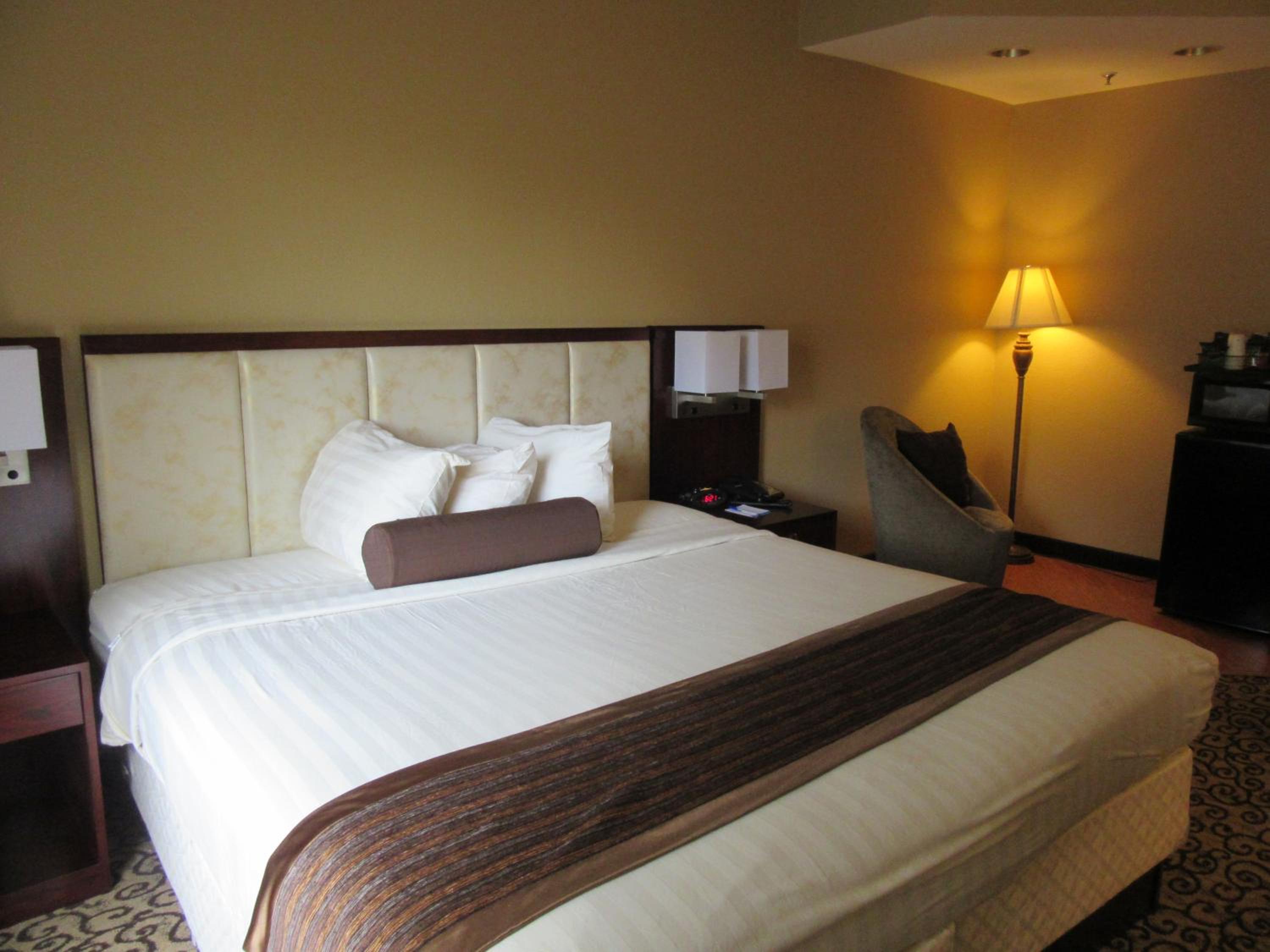 King Room - Non-Smoking - Photo 1