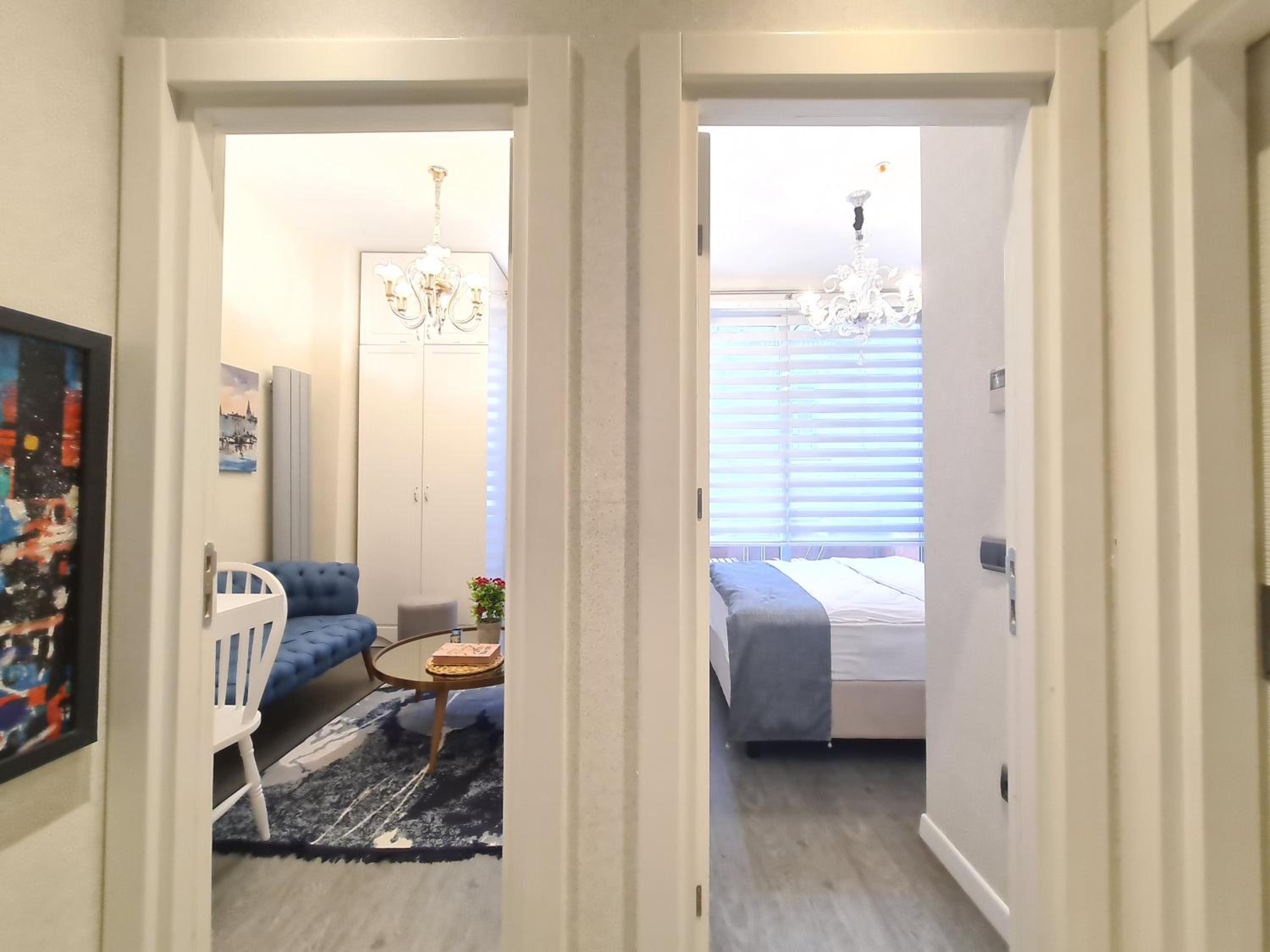 One-Bedroom Apartment with Balcony photo 3