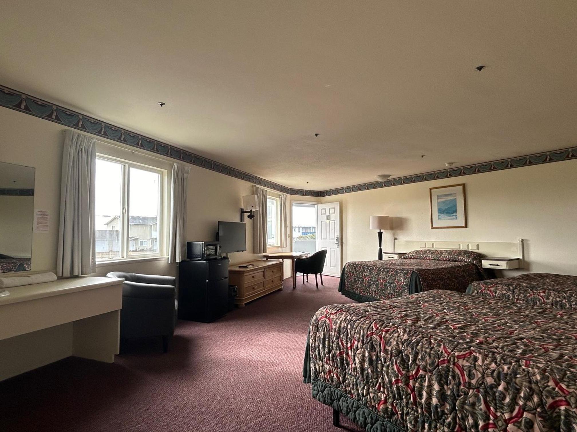 Standard Triple Room - Photo 1