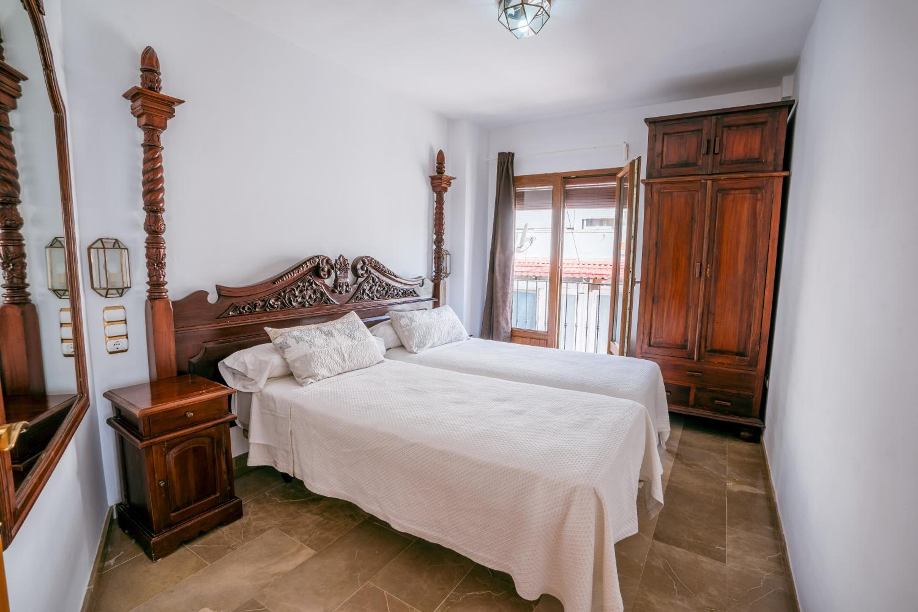 One-Bedroom Apartment (2 Adults + 2 Children) - Photo 1