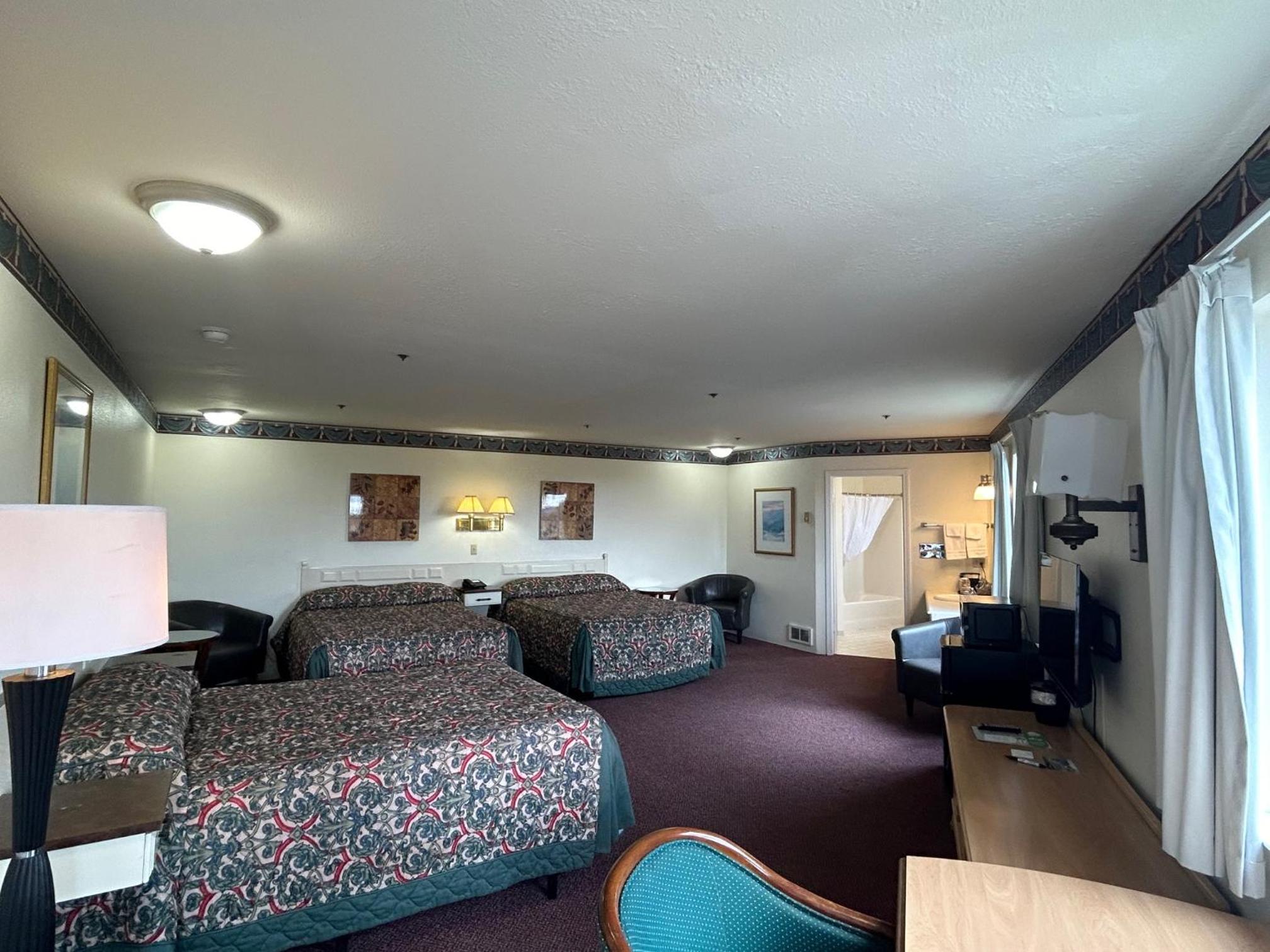 Standard Triple Room - Photo 4