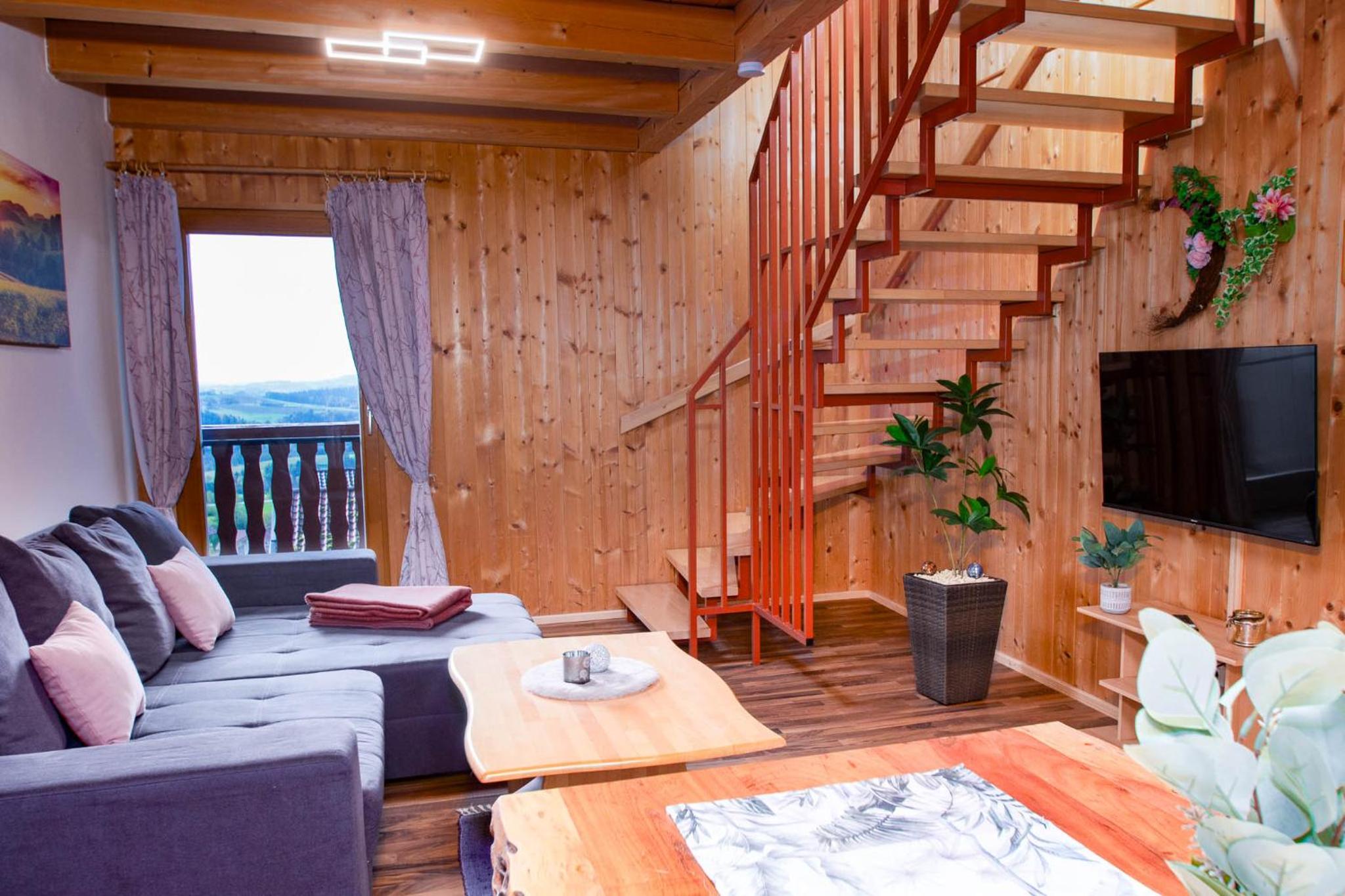 Three-Bedroom Apartment with View photo 3