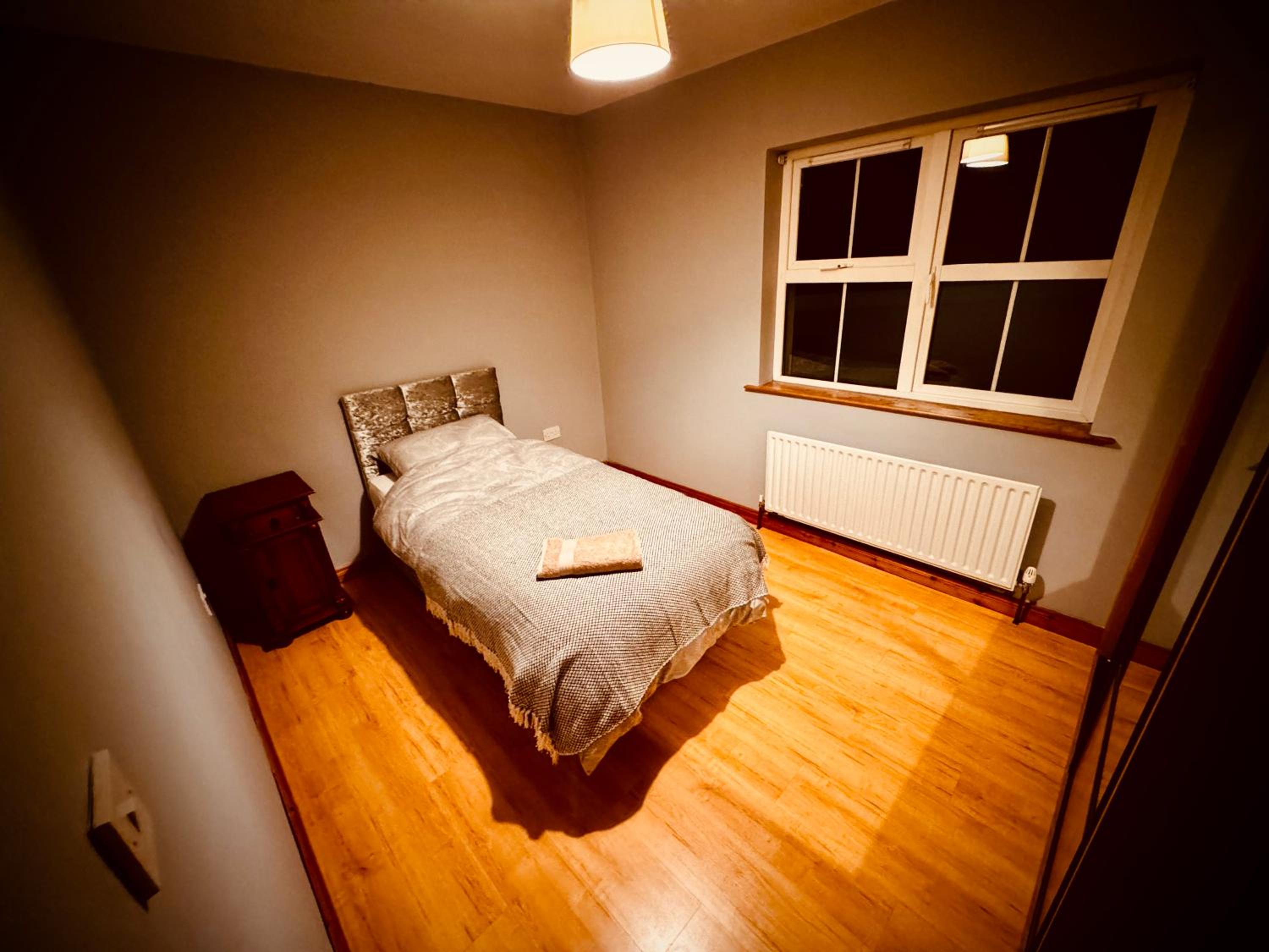 Four-Bedroom House photo 2