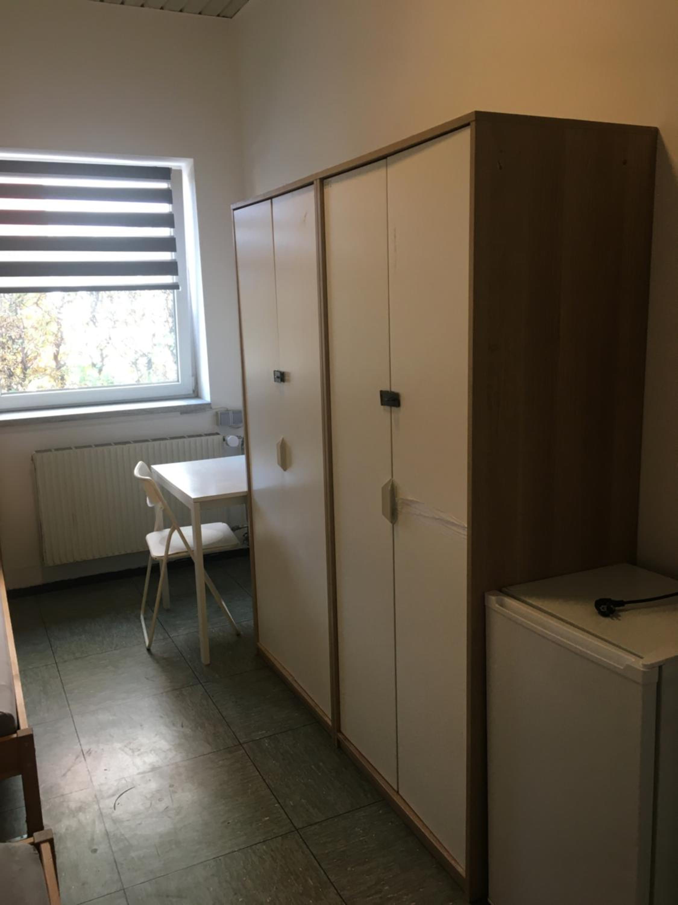 Twin Room With Shared Bathroom photo 2