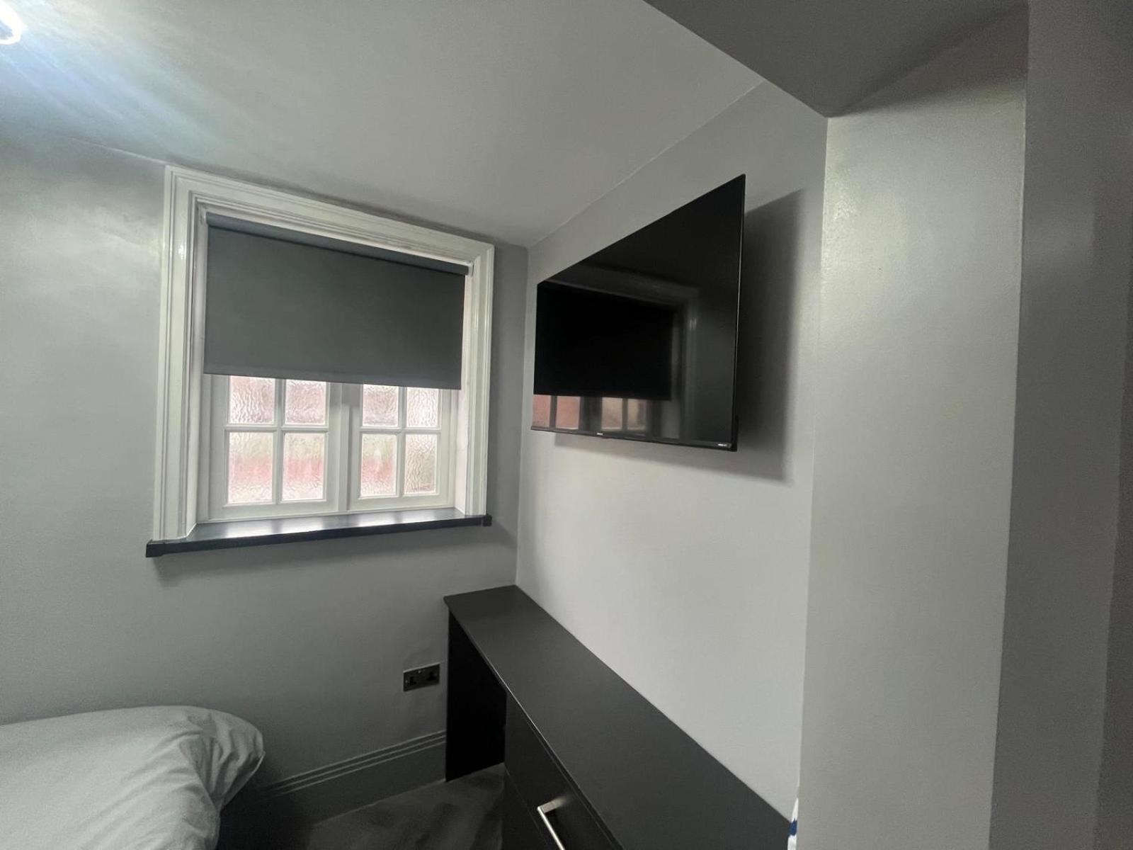 Studio Apartment photo 2
