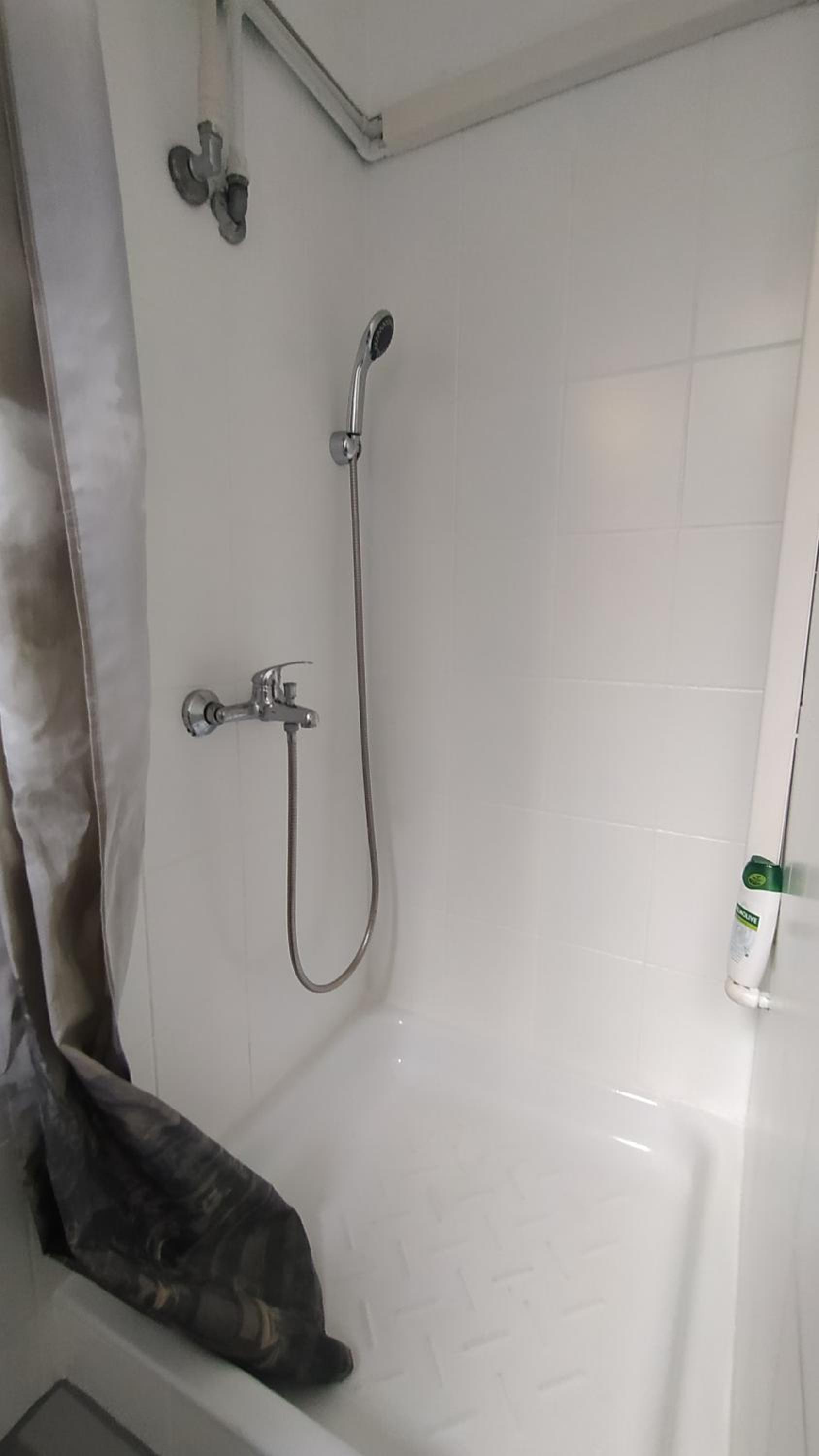 Studio Apartment - Photo 2