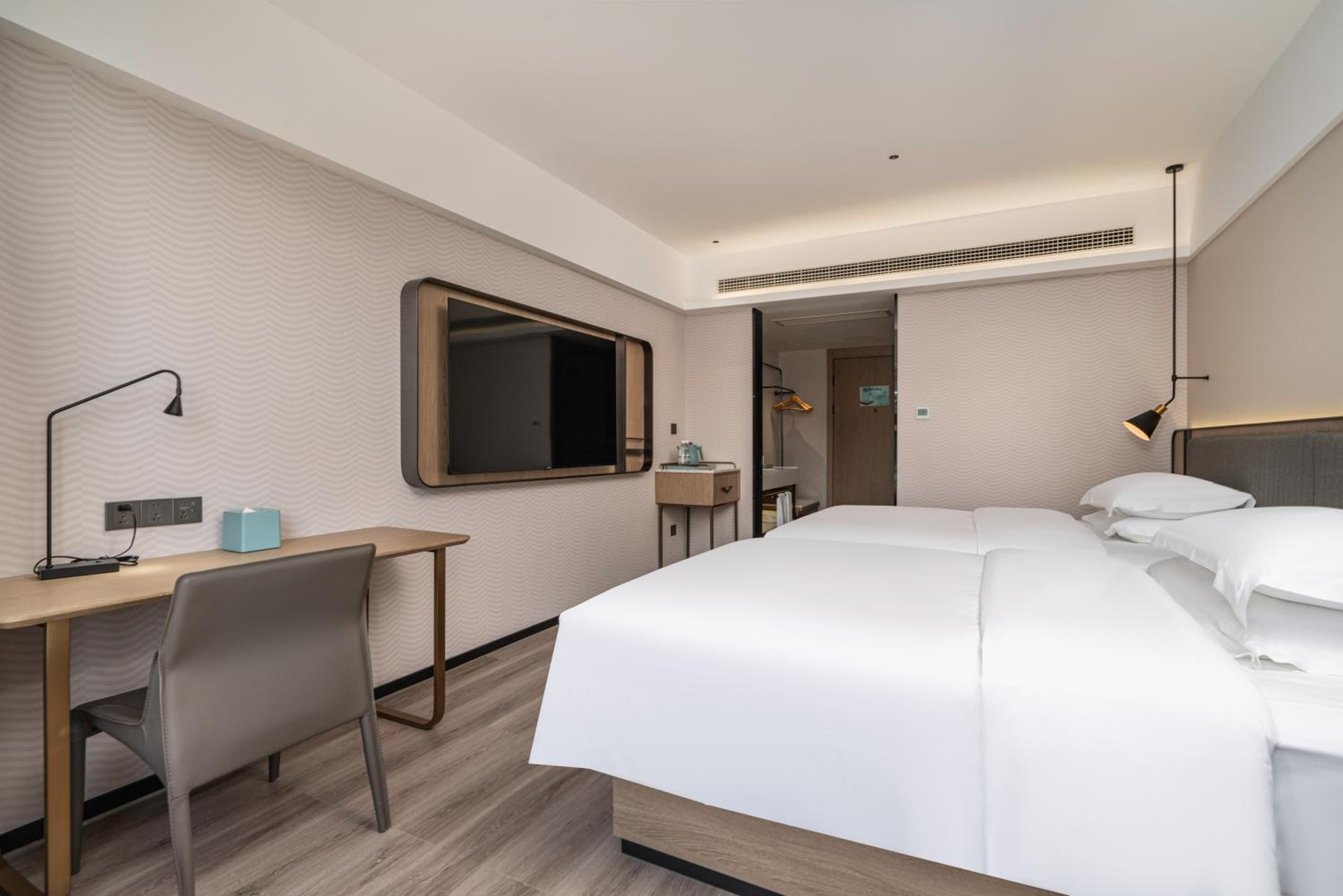 Deluxe Twin Room photo 2