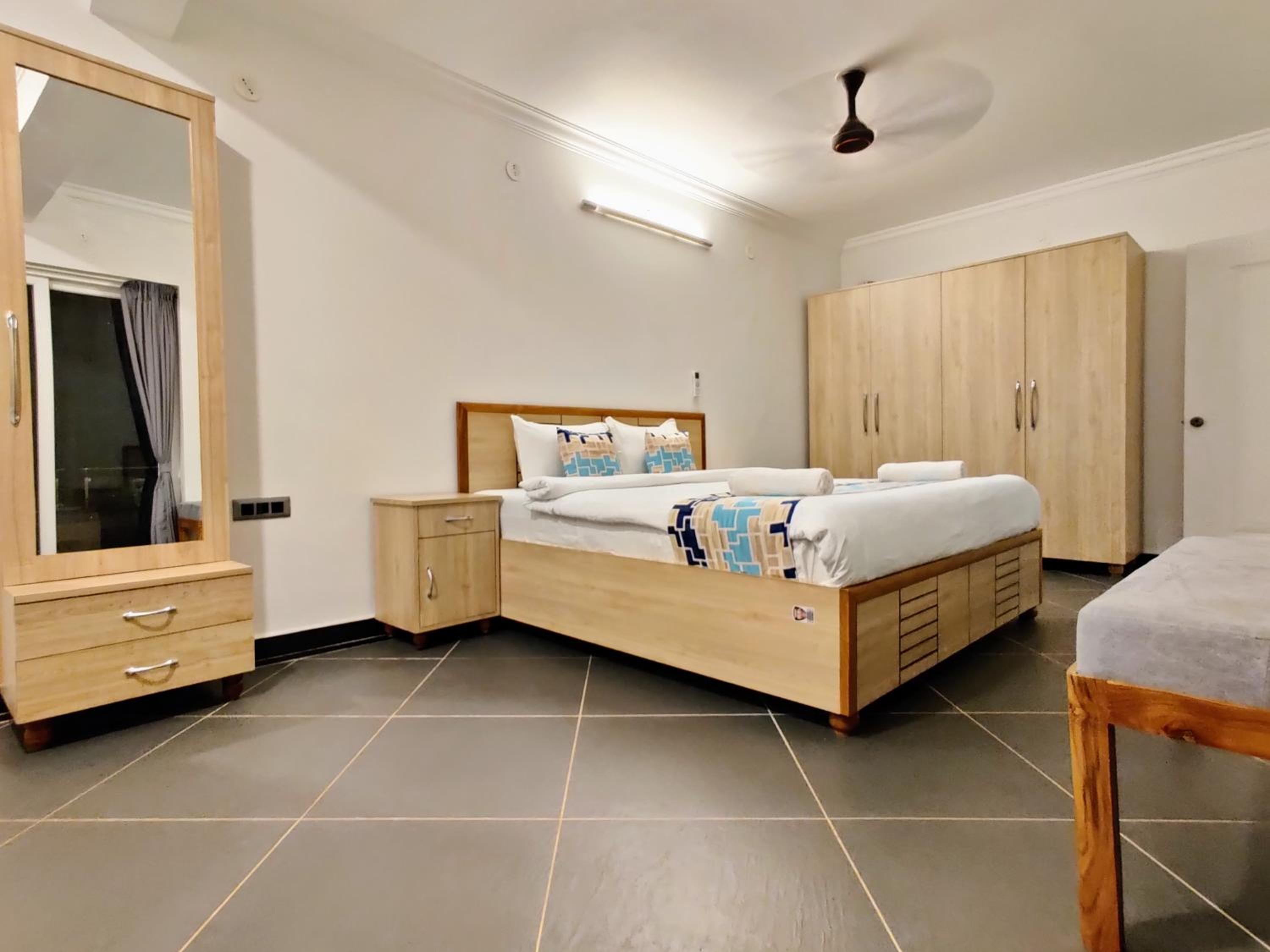 Three-Bedroom Apartment with Water View photo 1