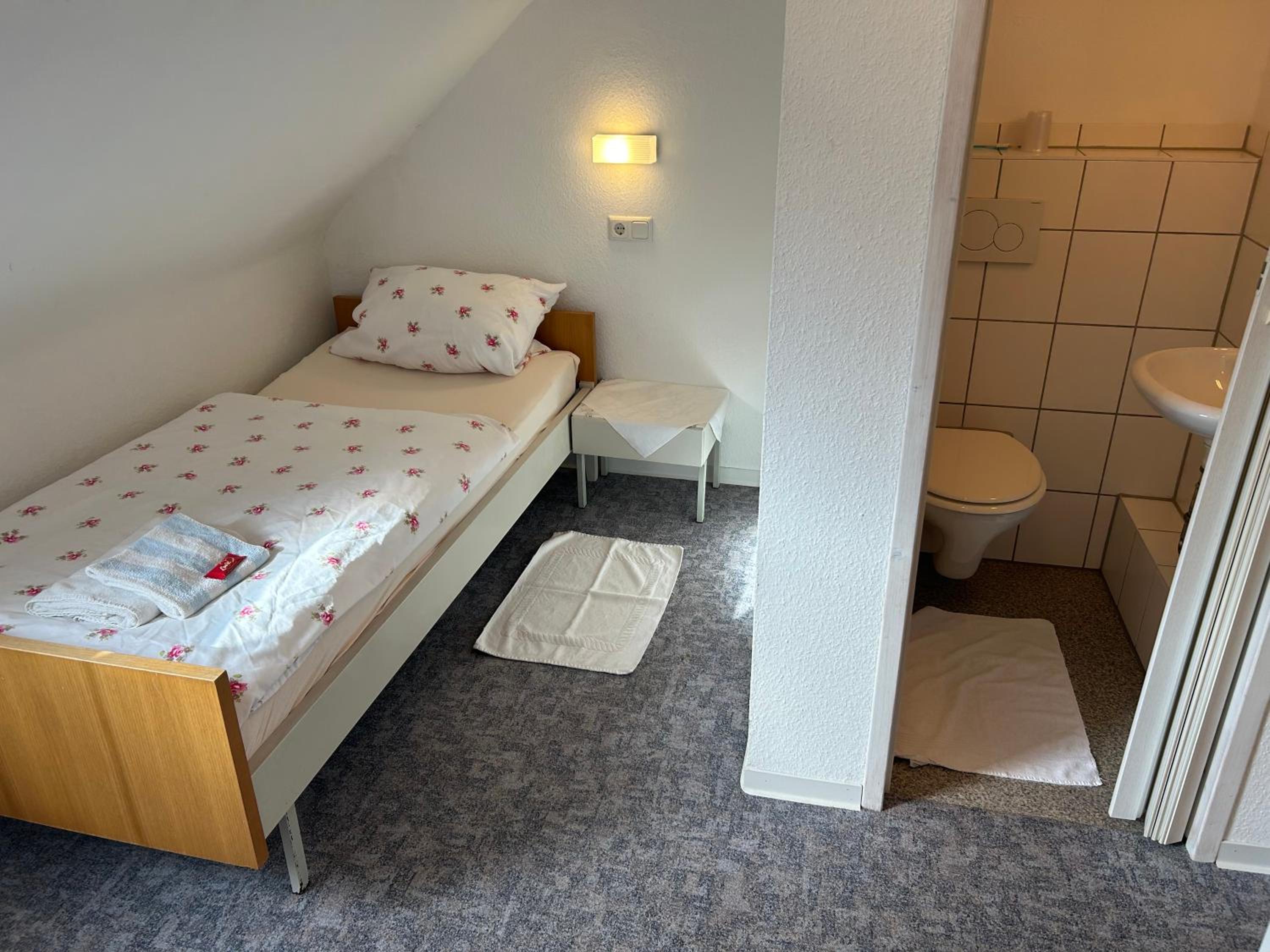 Small Single Room