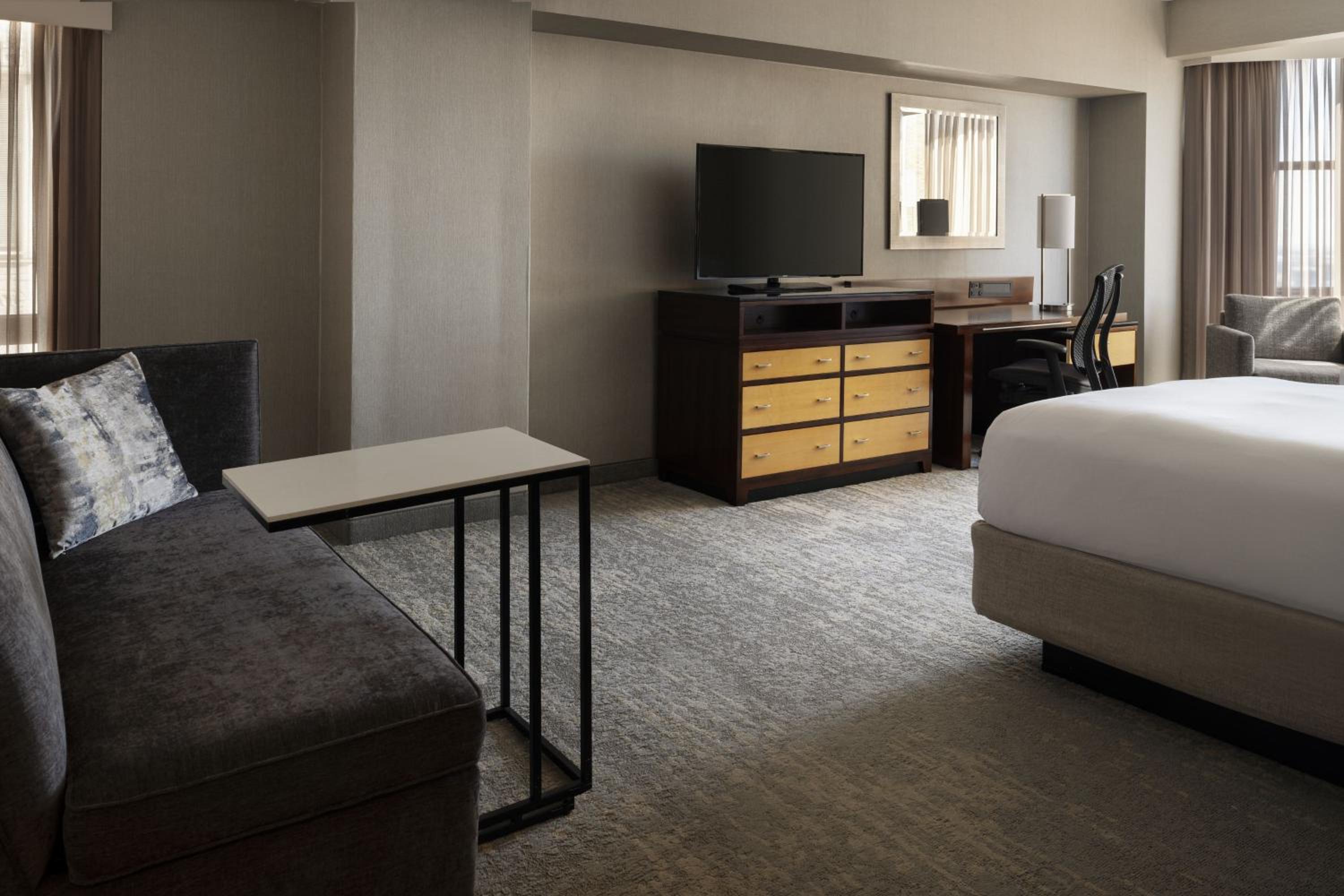 Junior Suite, 2 Double, Sofa bed, Corner room - Photo 6
