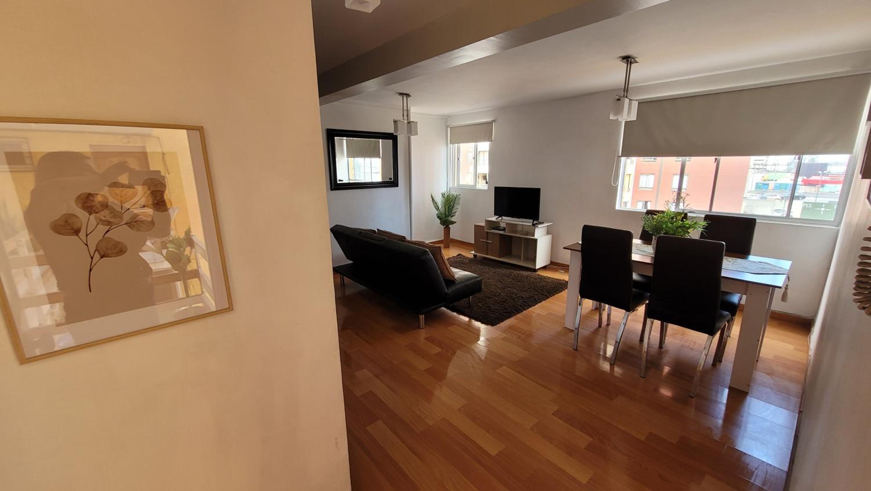 One-Bedroom Apartment photo 2