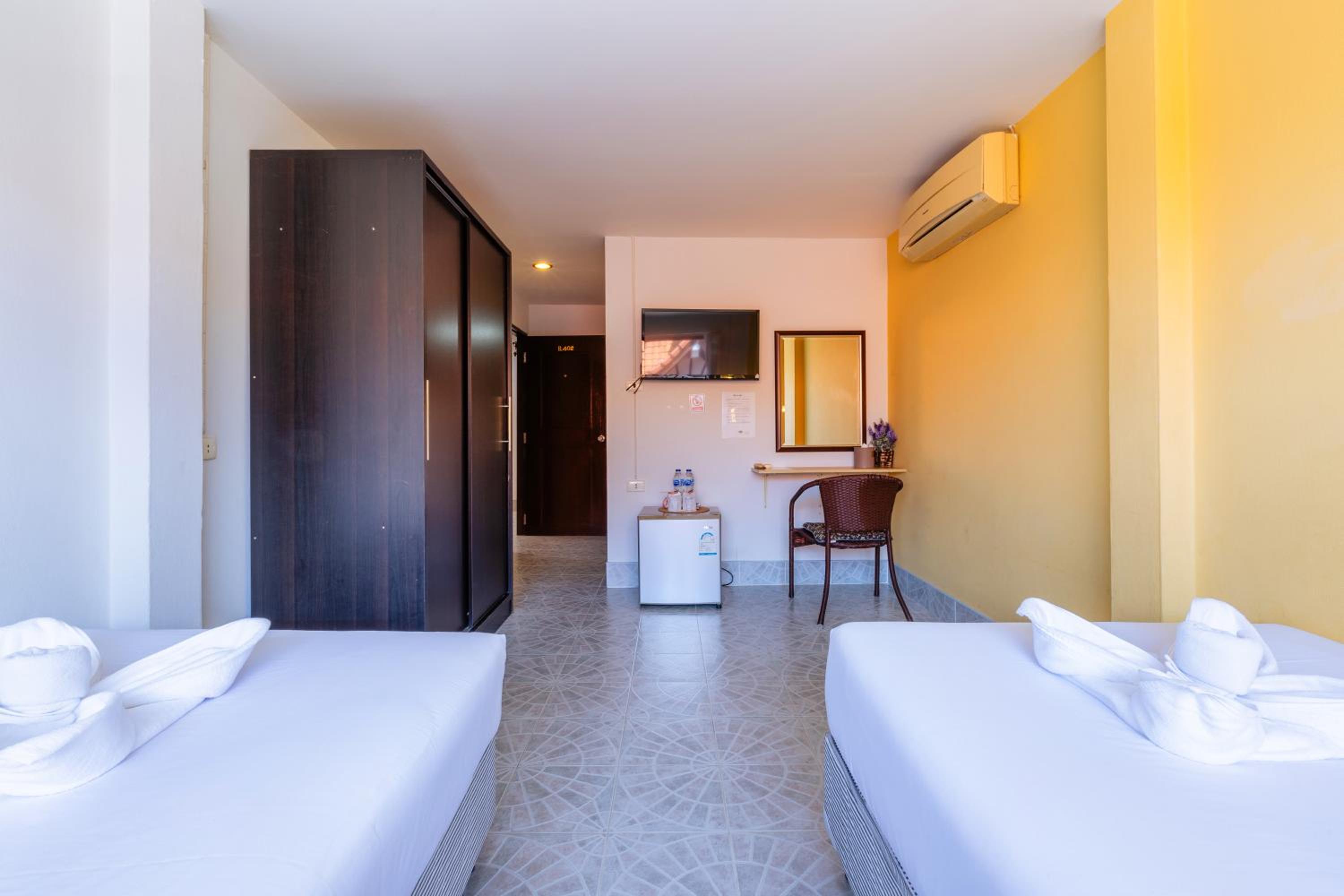 Budget Double or Twin Room - No Balcony - Photo 5