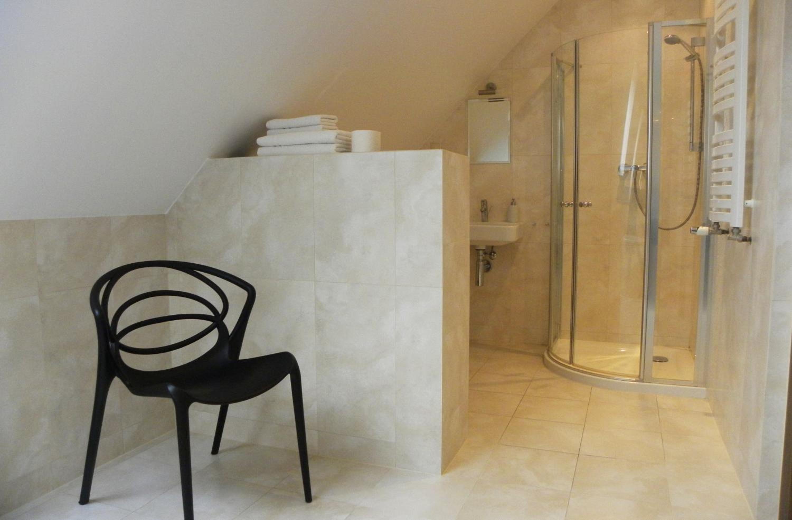 Two-Bedroom Suite - Photo 11