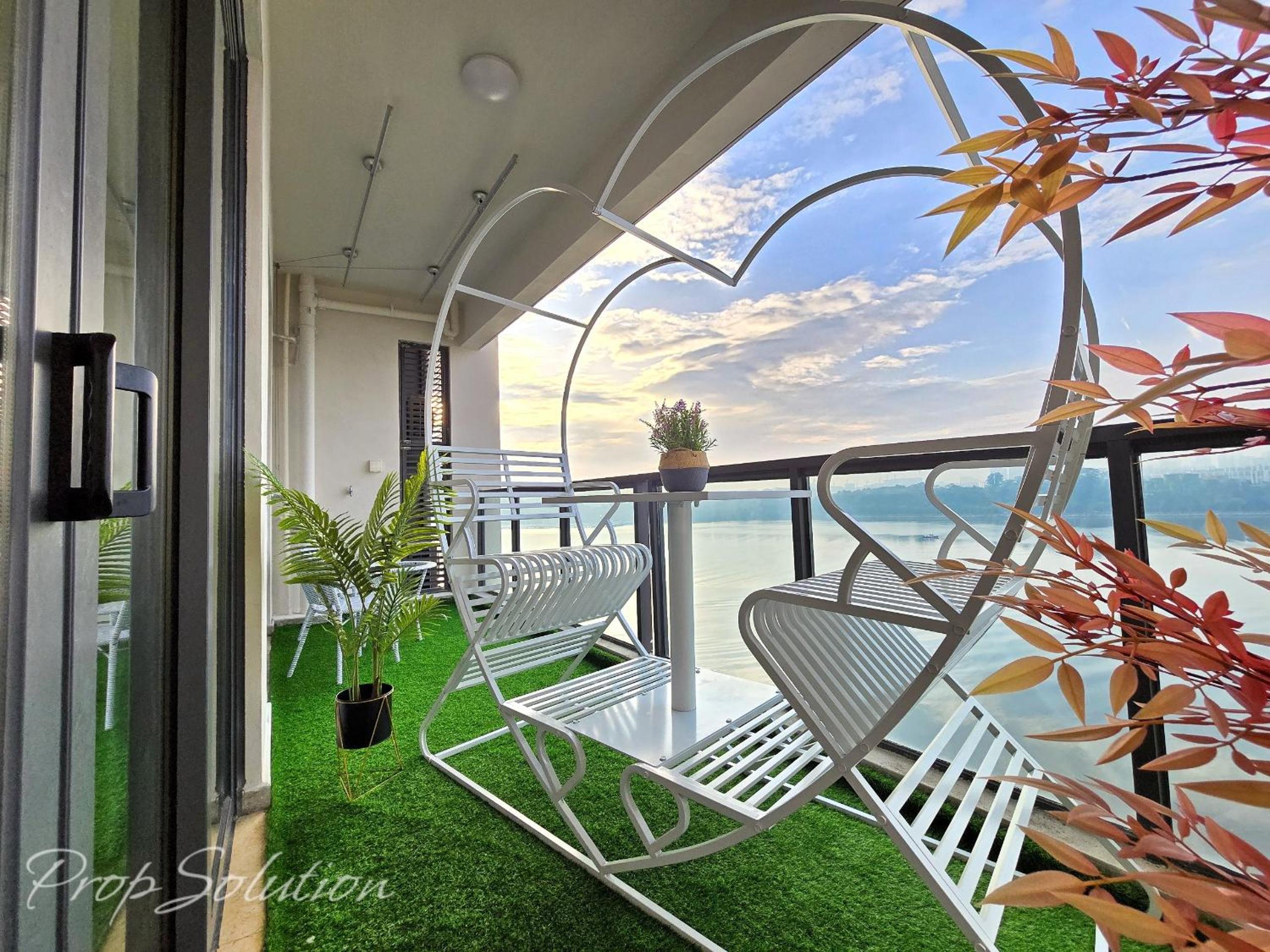 Three-Bedroom Apartment with Sea View