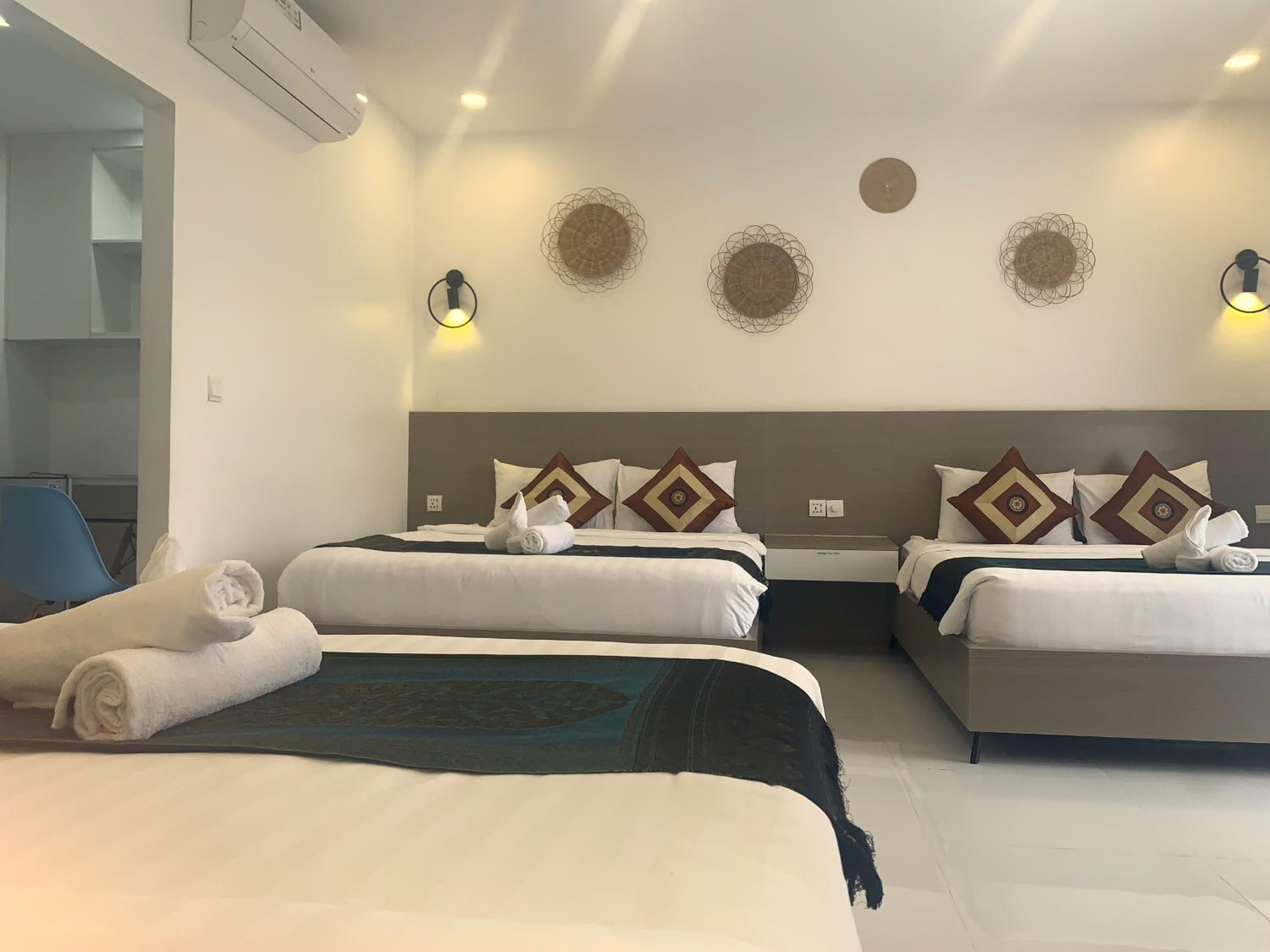 Deluxe Triple Room - Photo 7
