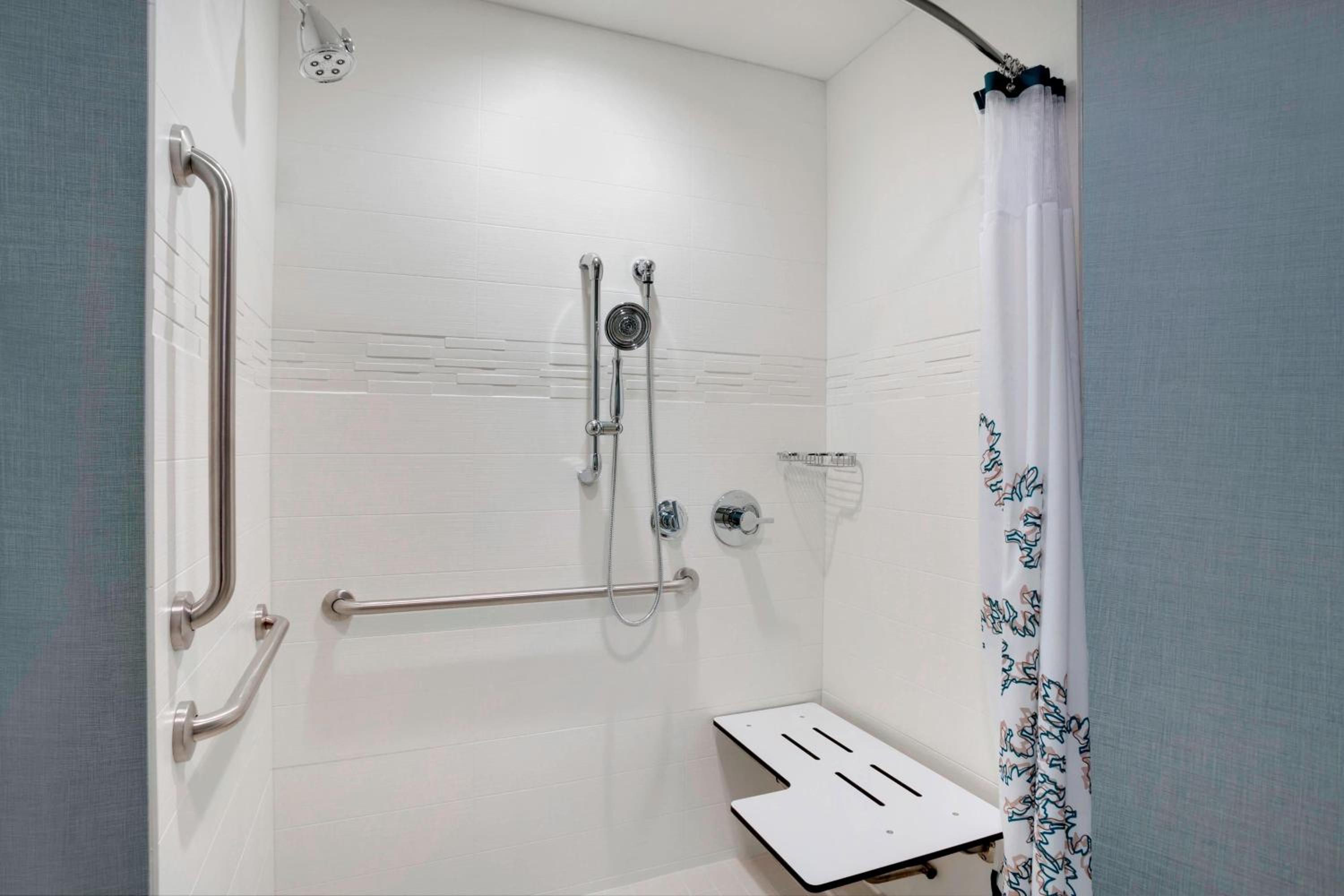 Two-Bedroom Suite with Roll-In Shower - Mobility Accessible