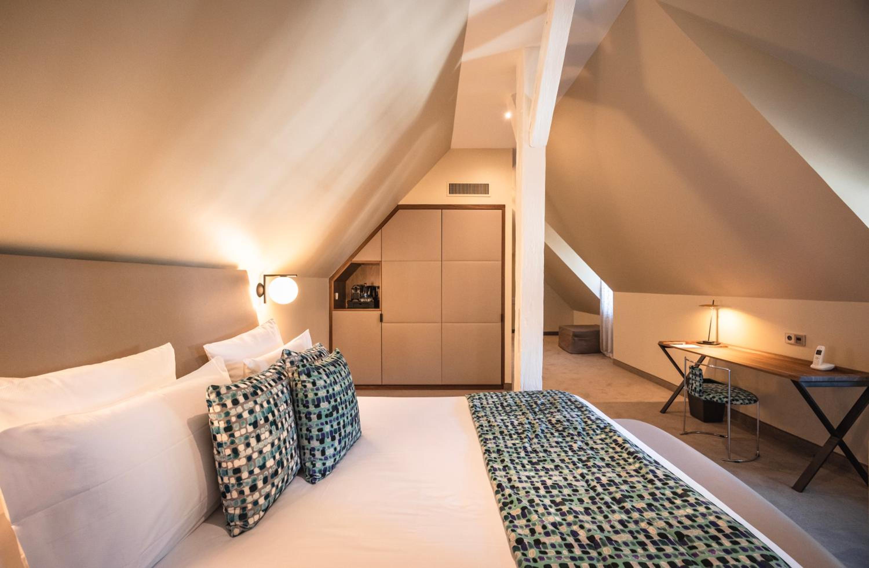Deluxe Room - Photo 3