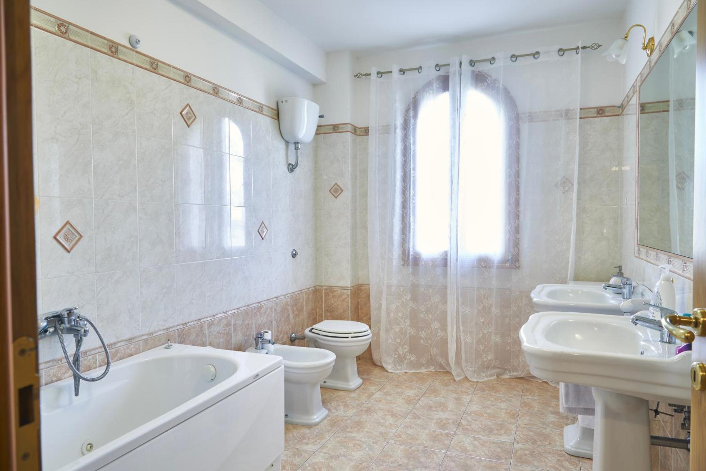 Villa photo 2