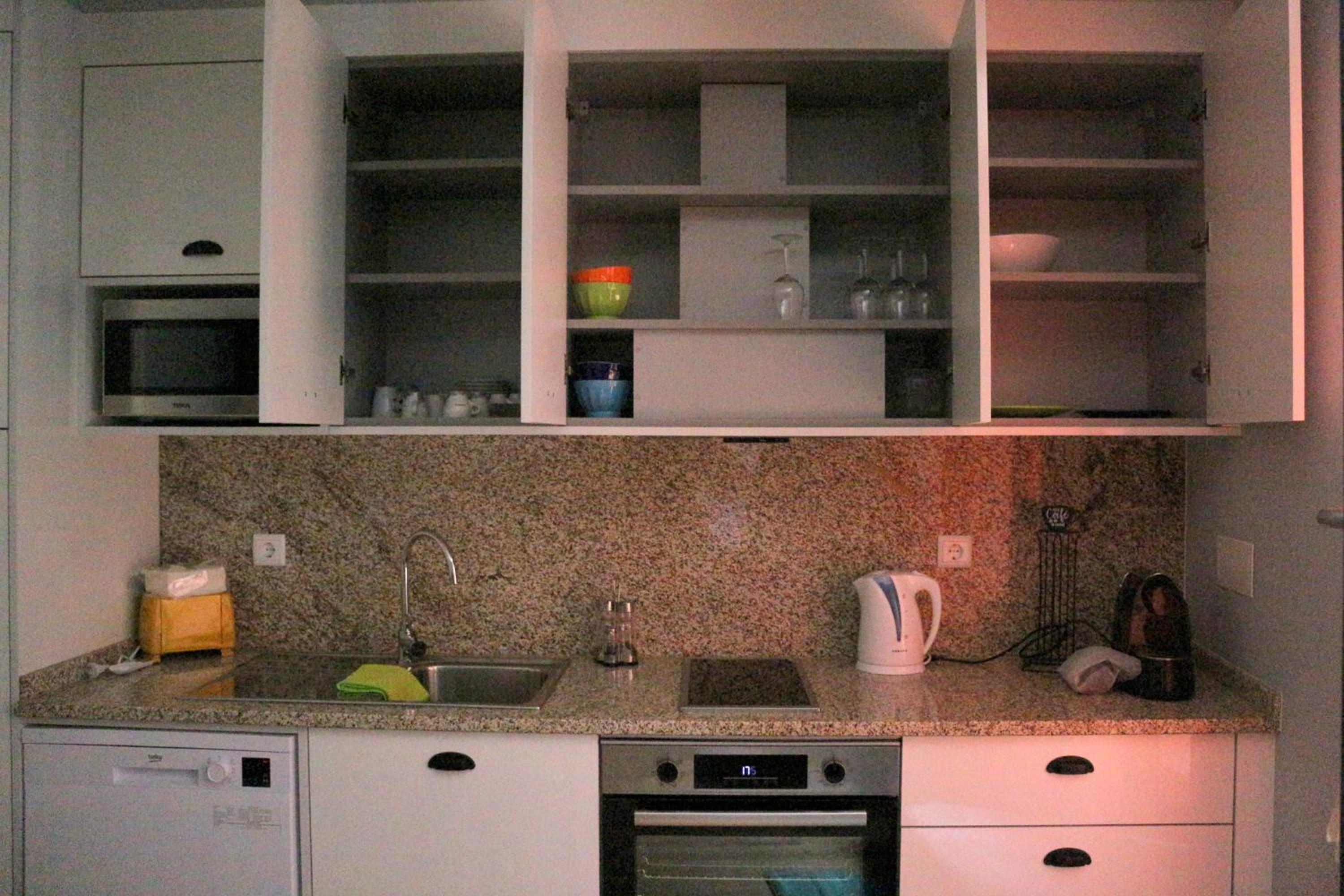 One-Bedroom House photo 2
