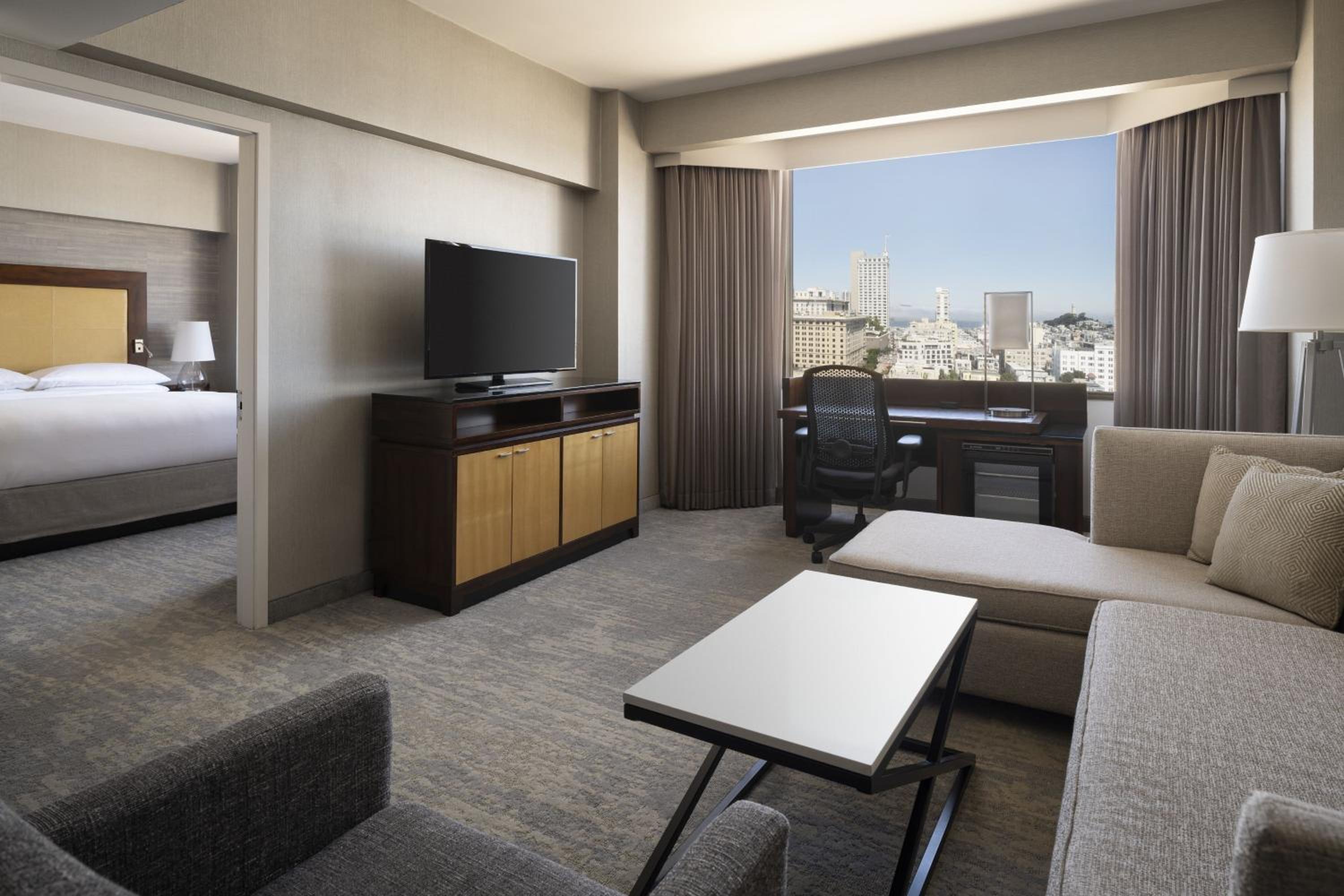 Nob Hill Suite, 1 Bedroom Executive Suite, 1 King, Sofa bed - Photo 1