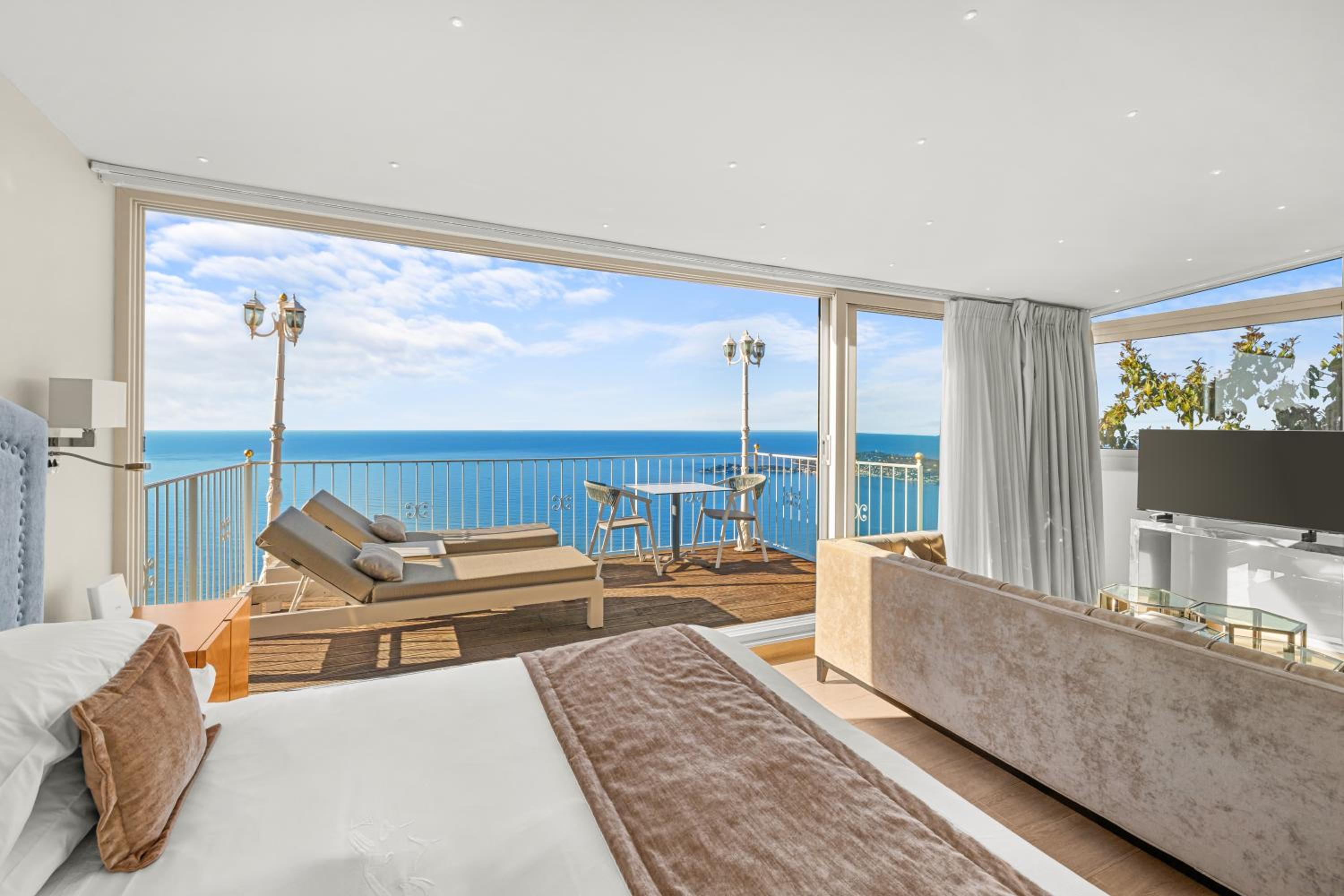 Junior Suite with Sea View photo 3