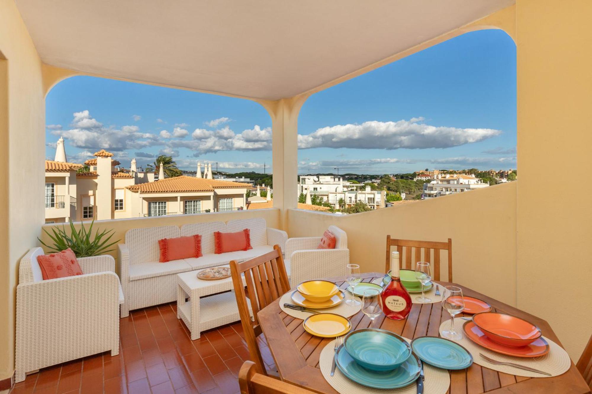 Superior One-Bedroom Apartment with Balcony photo 2