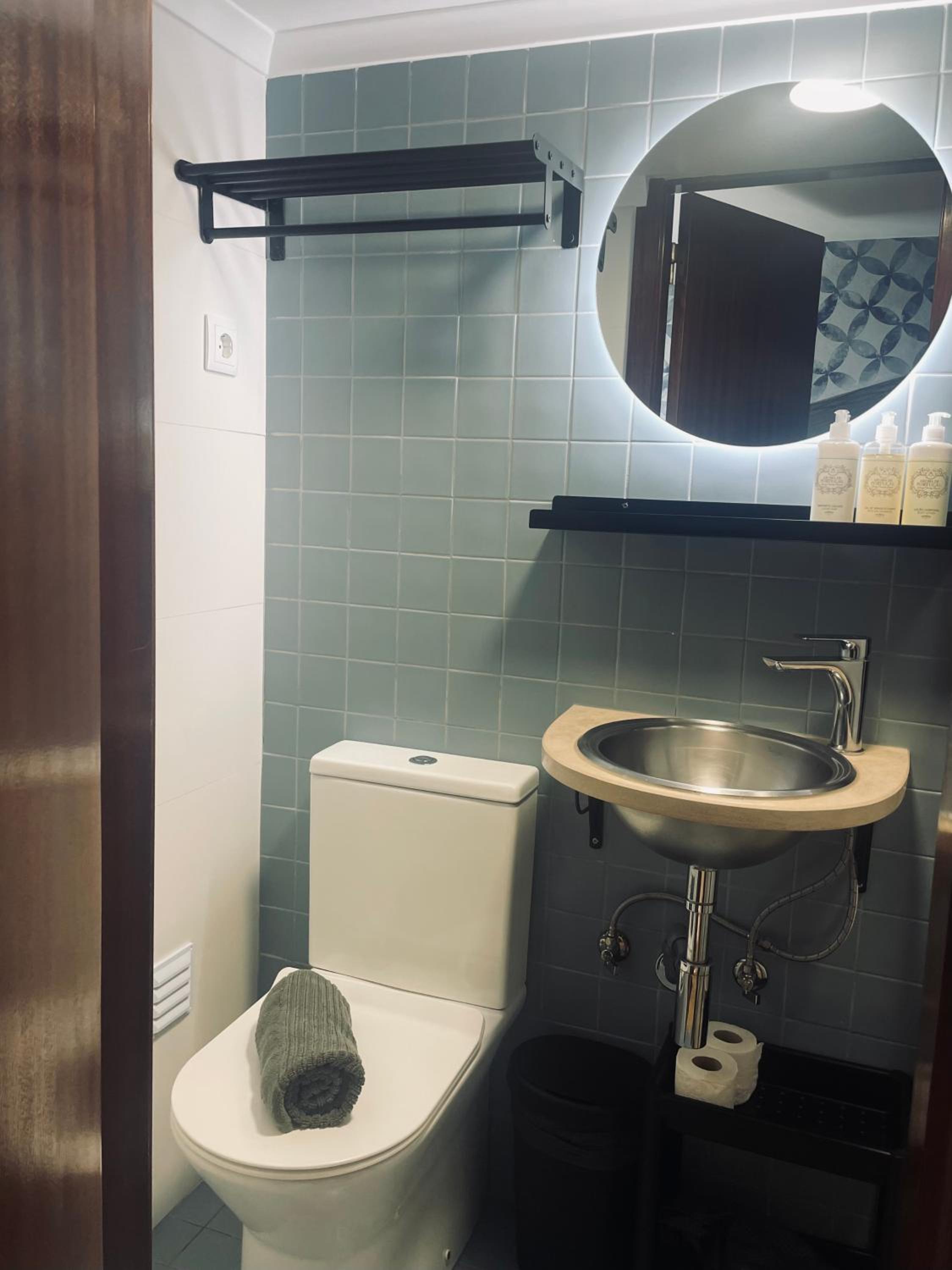 Twin Room - Photo 5