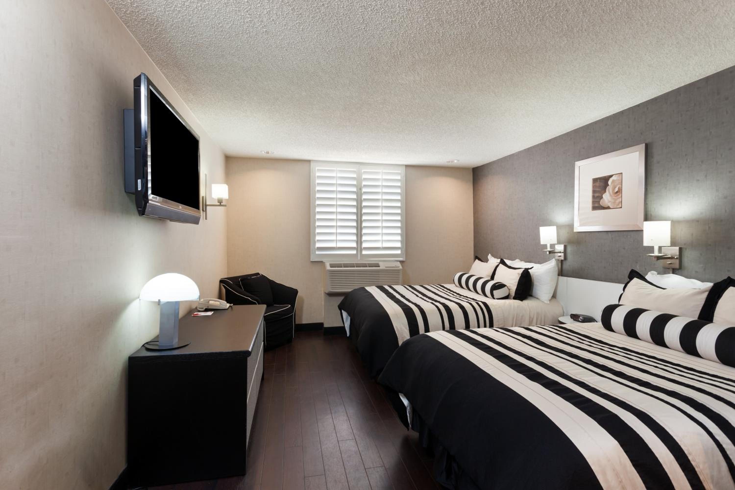 Double Room with Two Double Beds photo 1