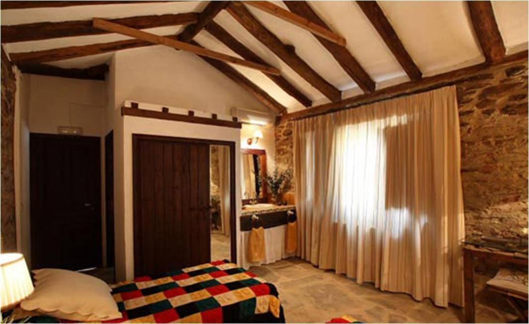 Superior Double or Twin Room photo 2