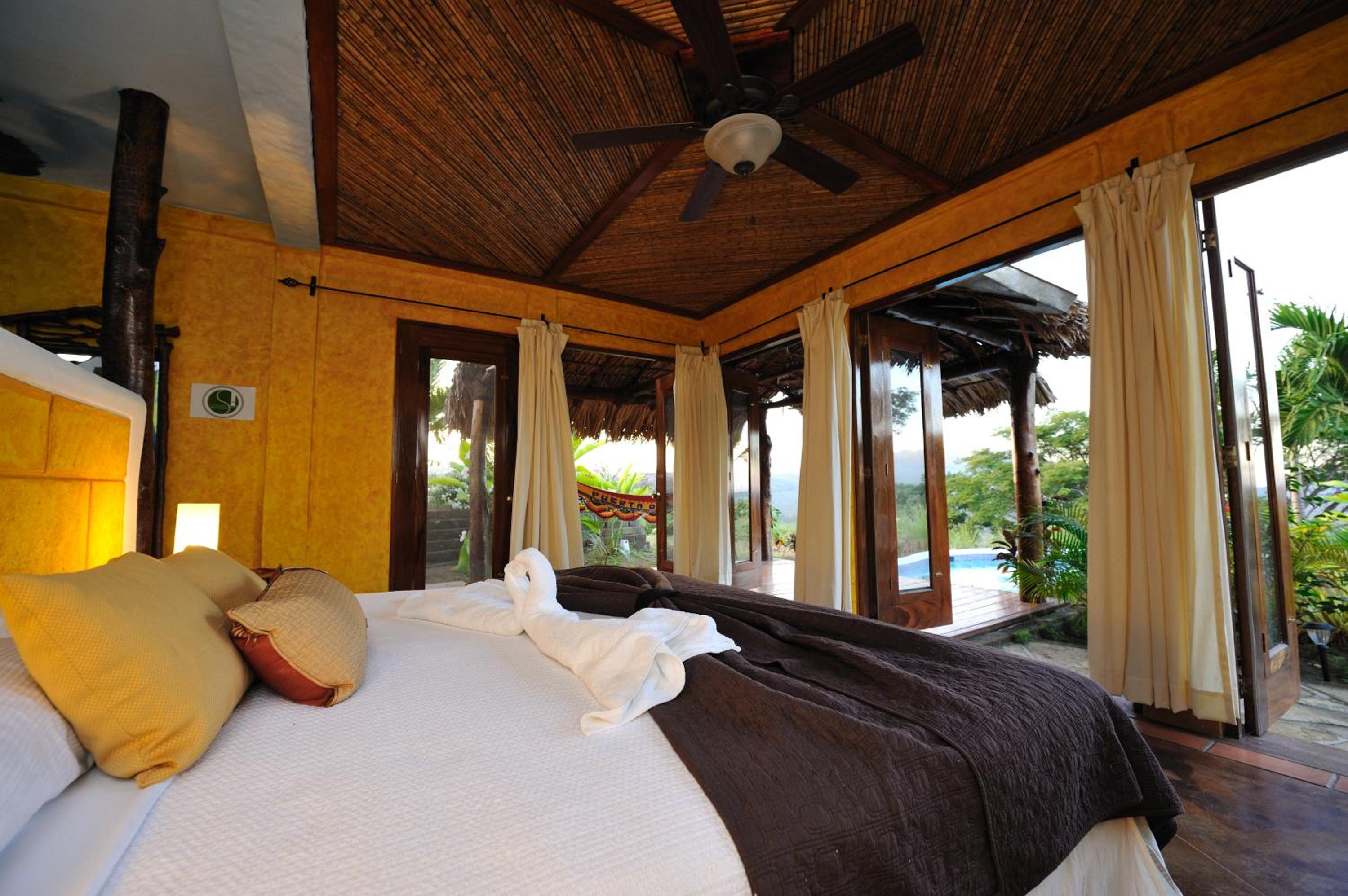 Honeymoon Suite photo 3