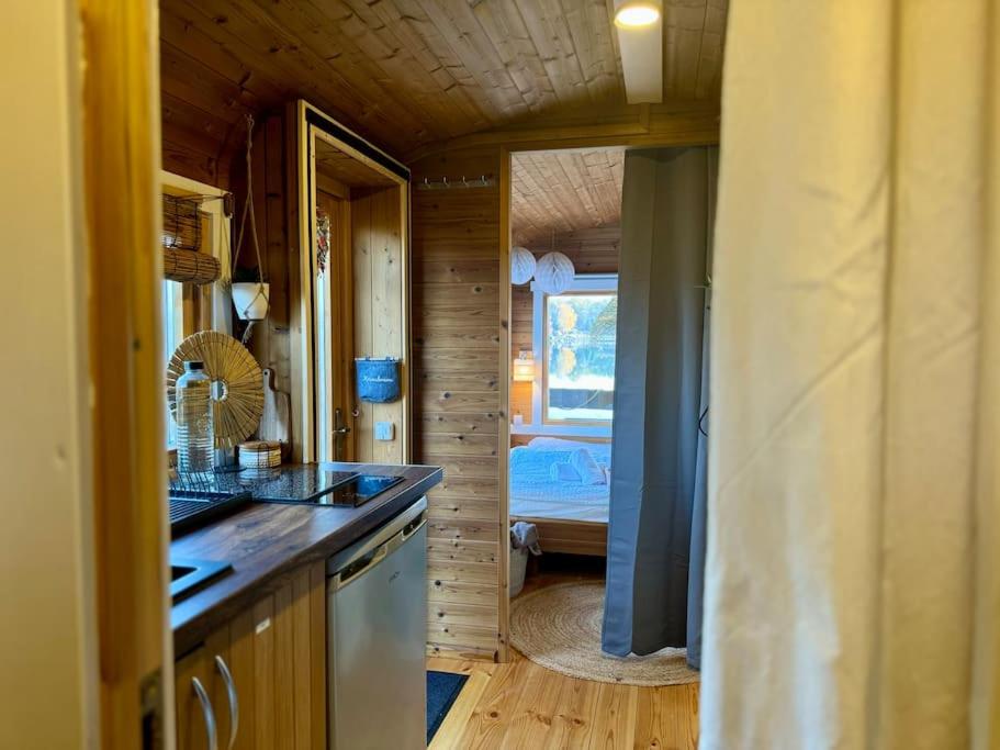 One-Bedroom House photo 1