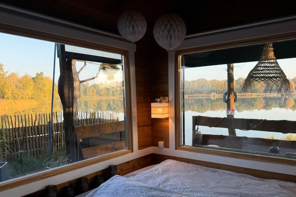 One-Bedroom House photo 2