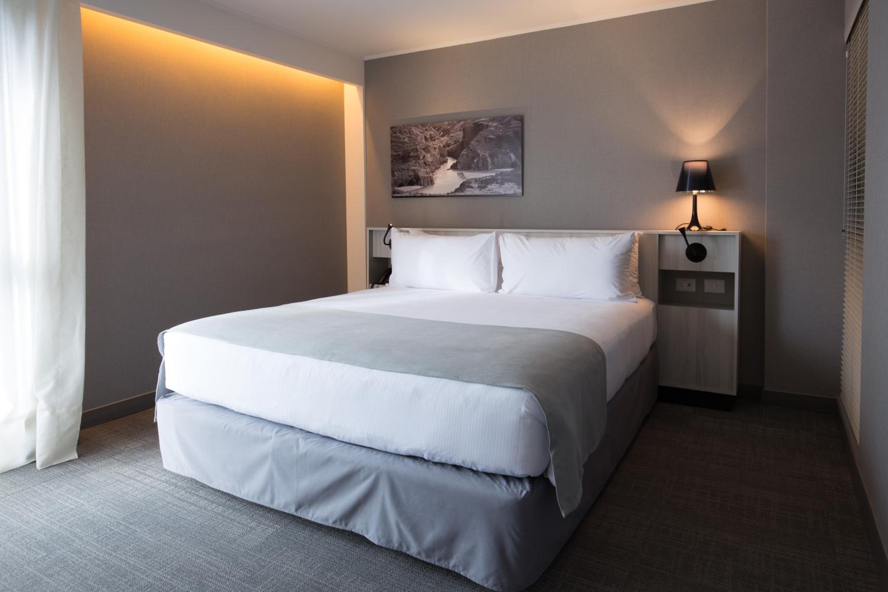 Superior King Room photo 2