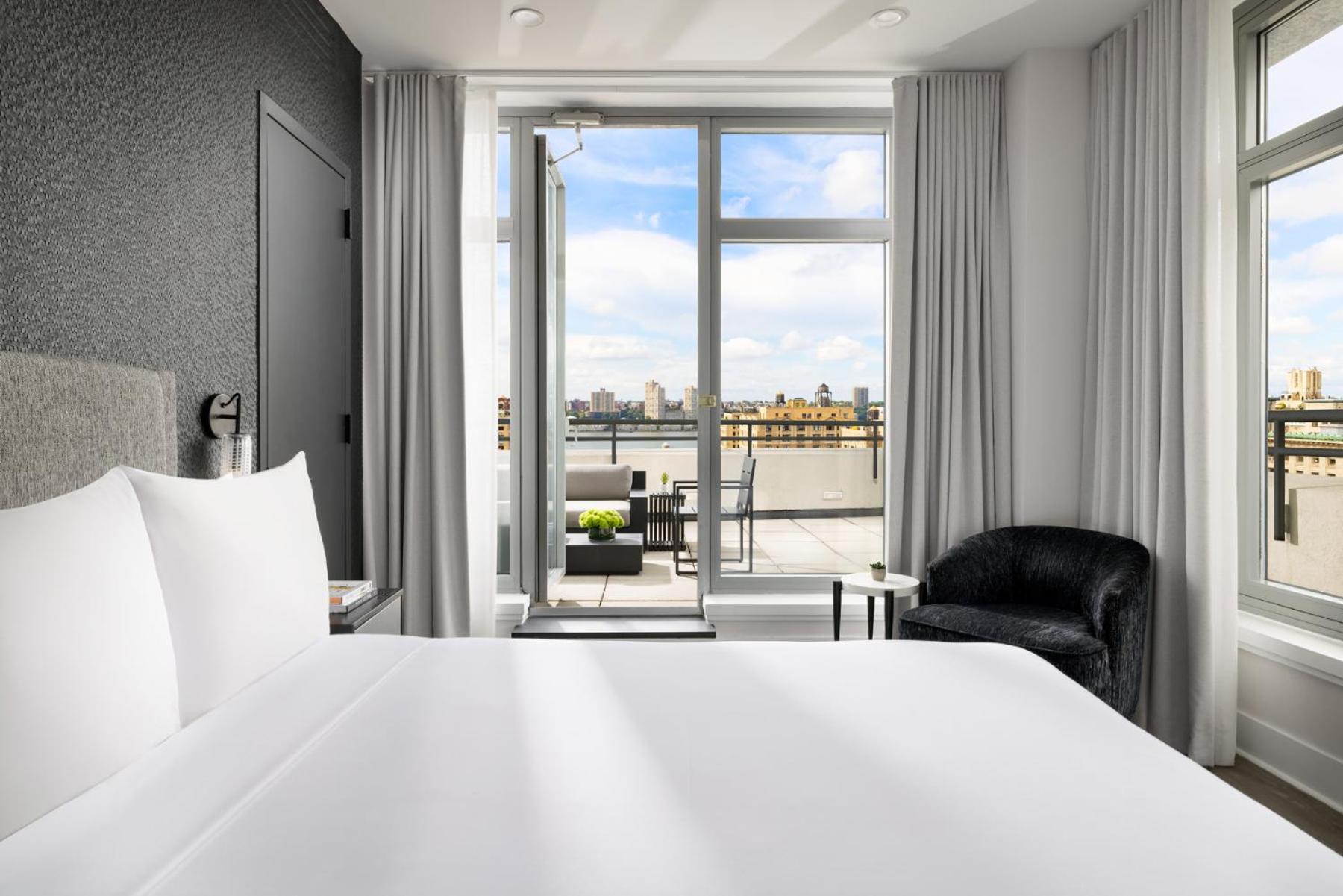 Penthouse Suite thumbnail 6
