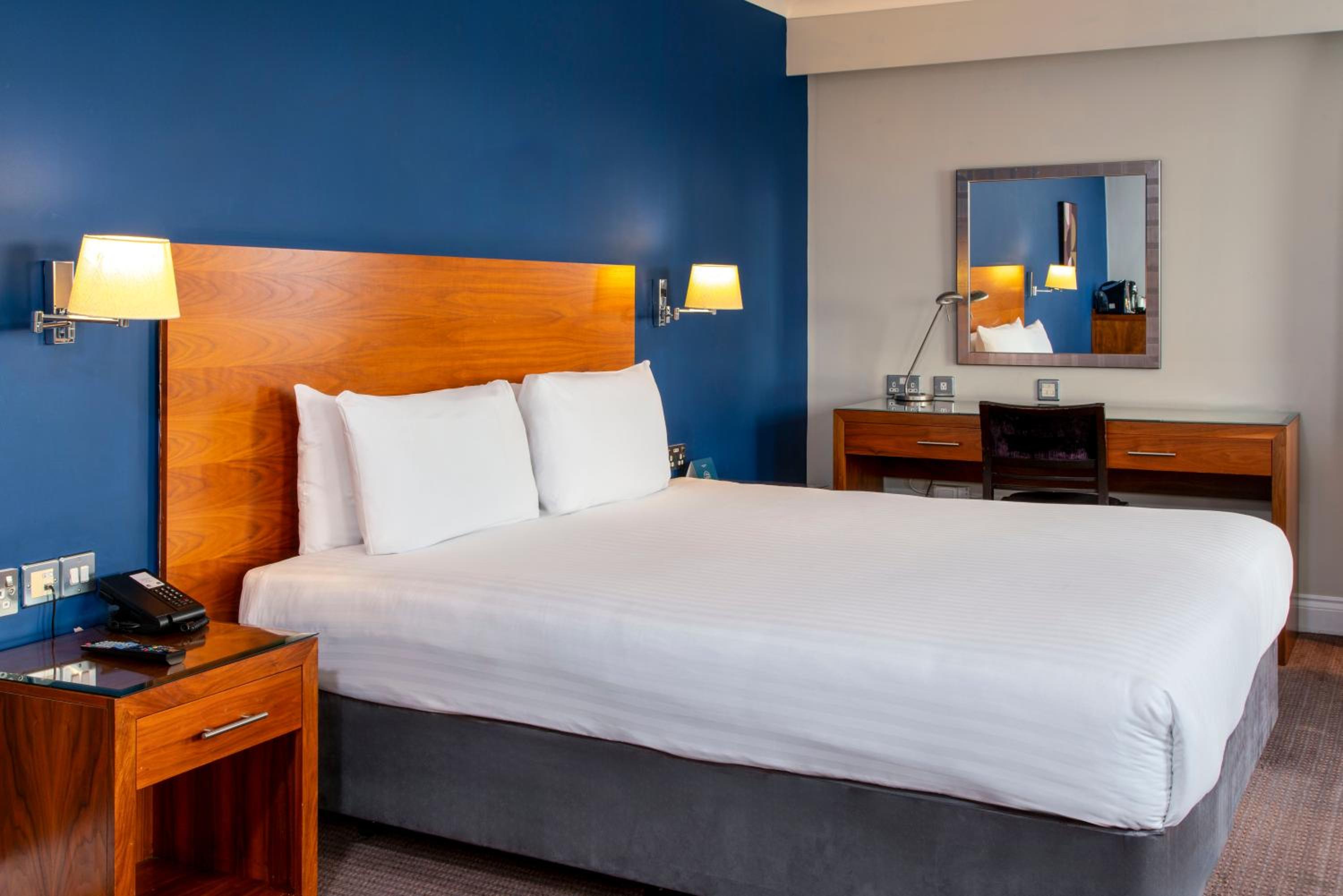 Double Suite with Sofa Bed - Non-Smoking - Photo 5