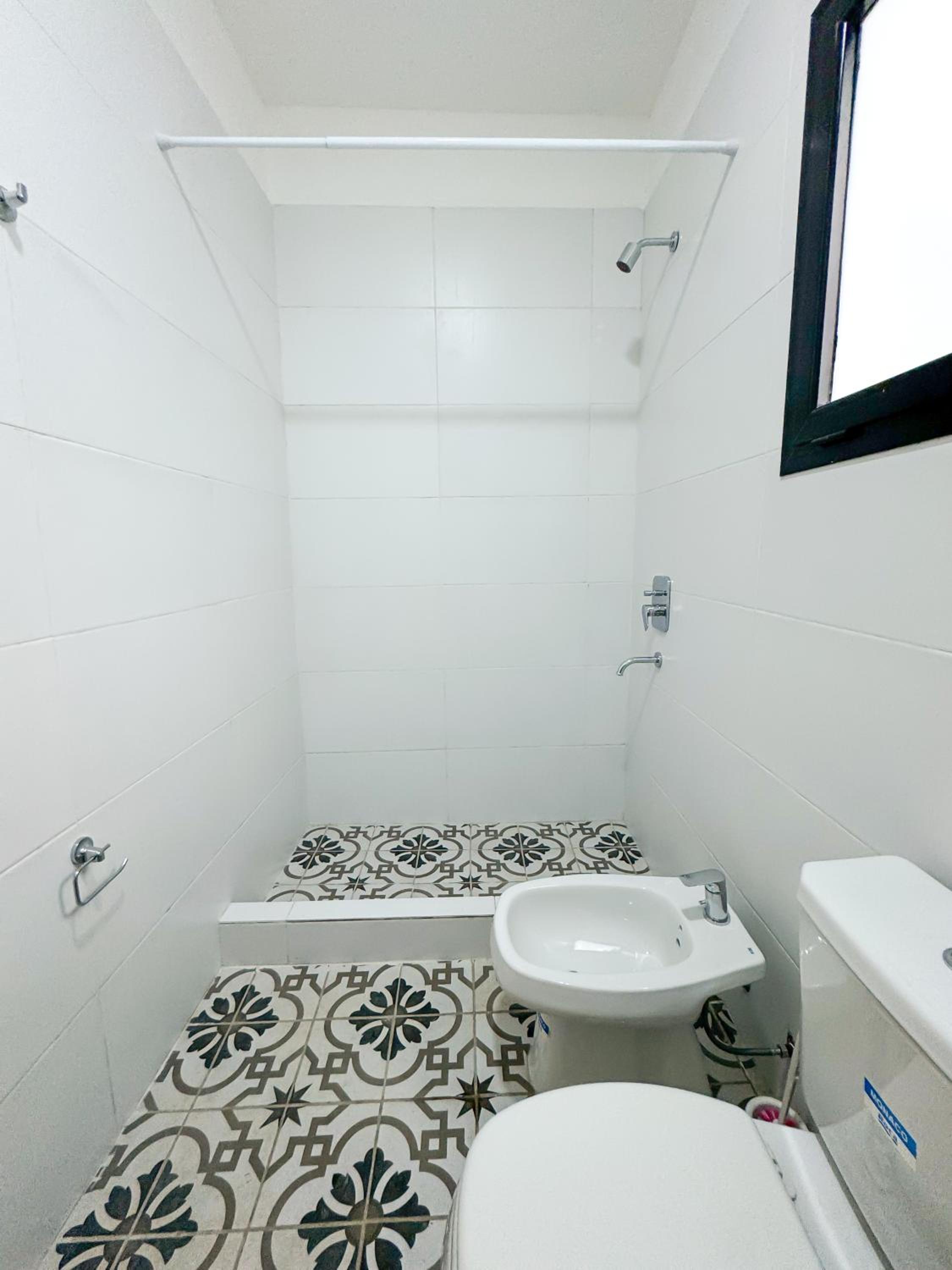 Double or Twin Room with Private Bathroom photo 2