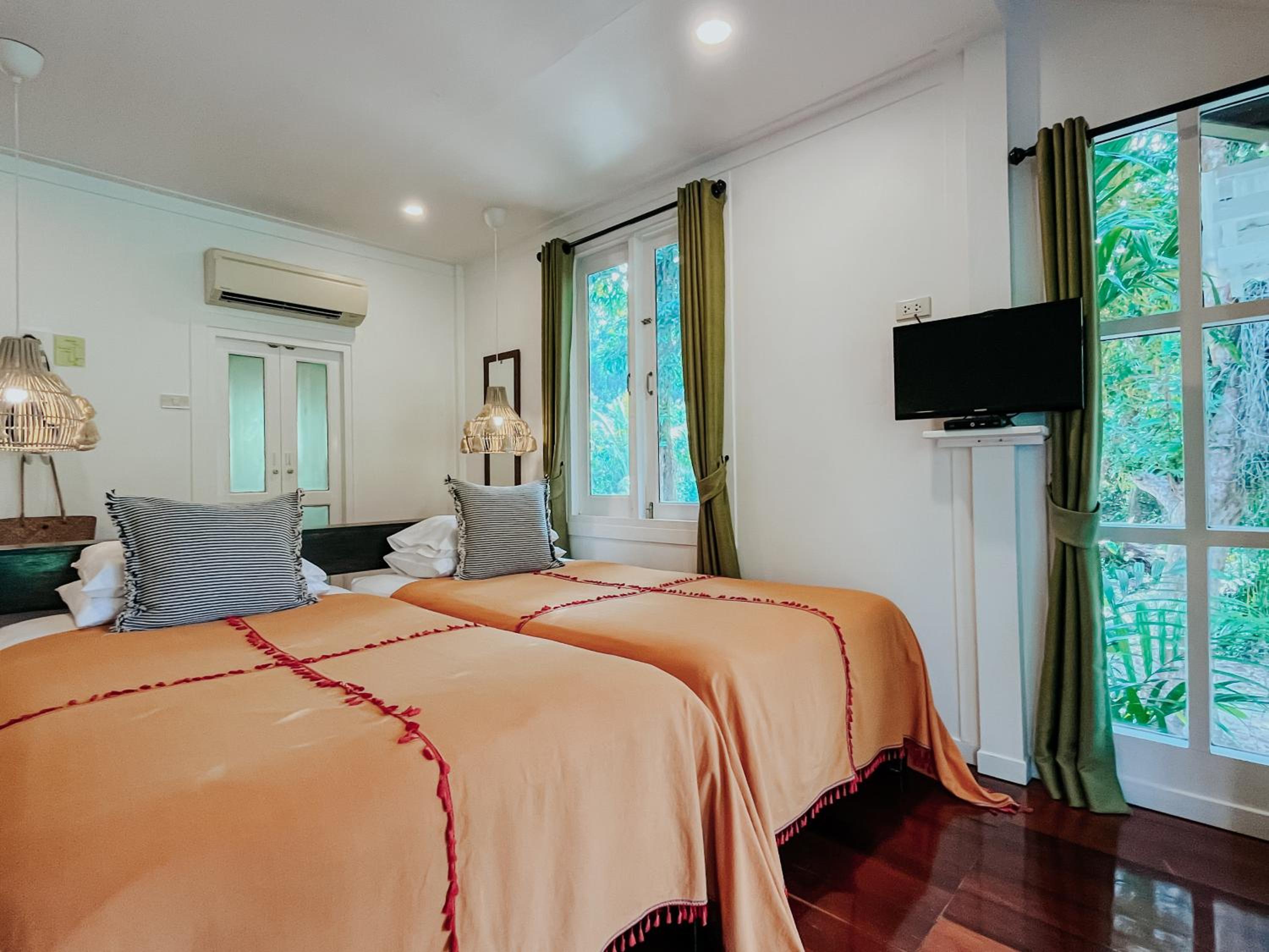 Two-Bedroom Bungalow - Photo 43