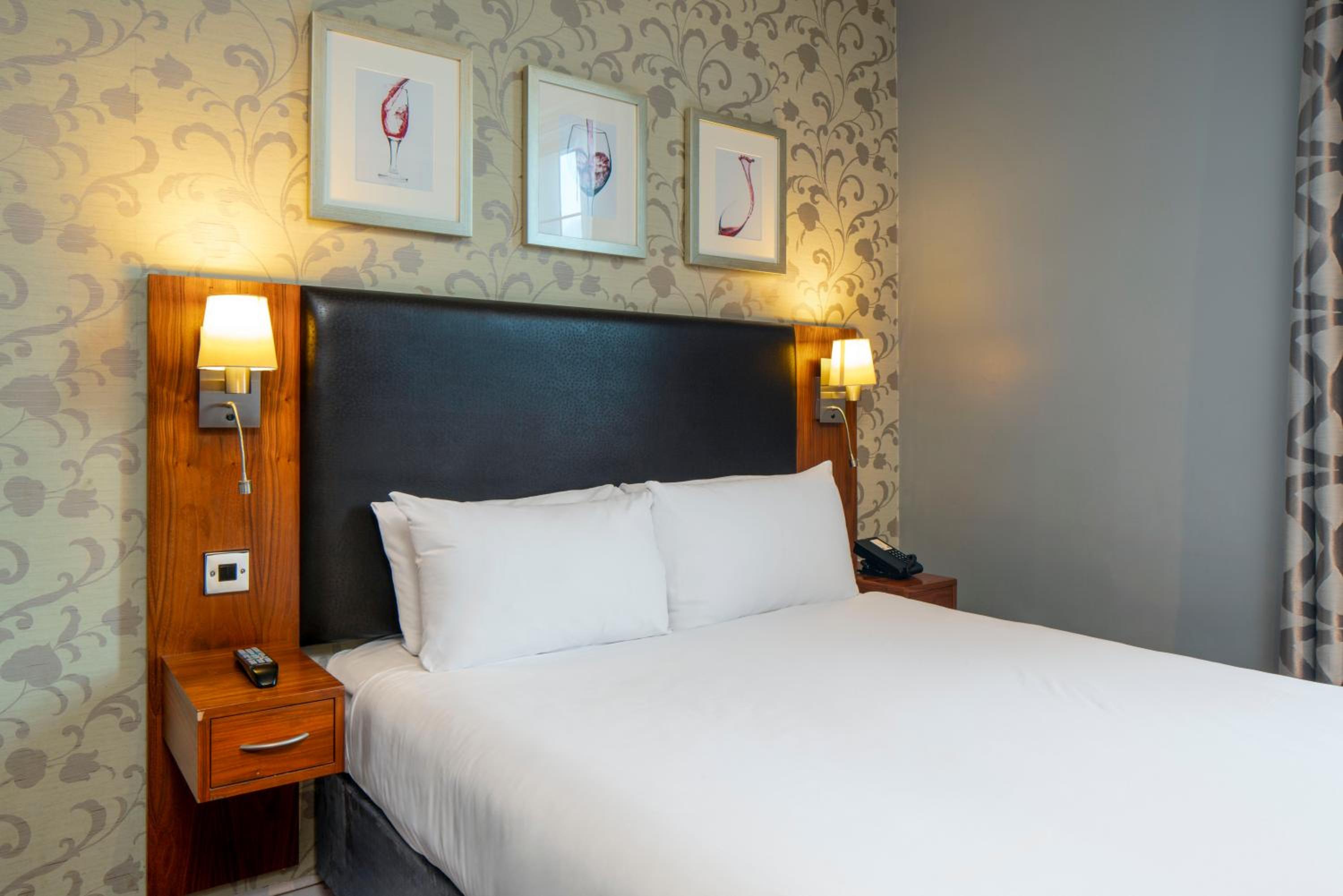 Standard Double Room - Photo 5