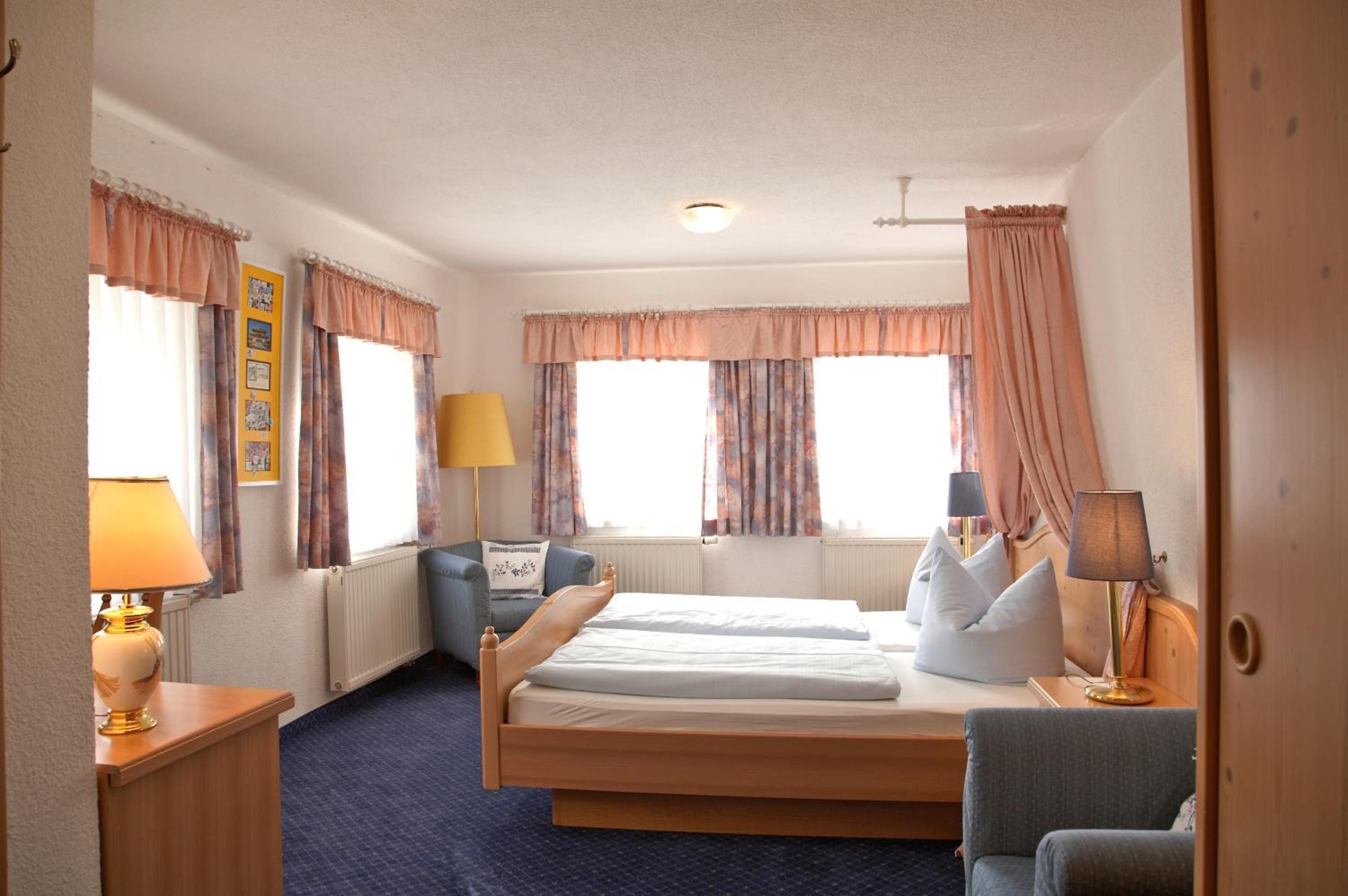 Double Room With Private Bathroom photo 1