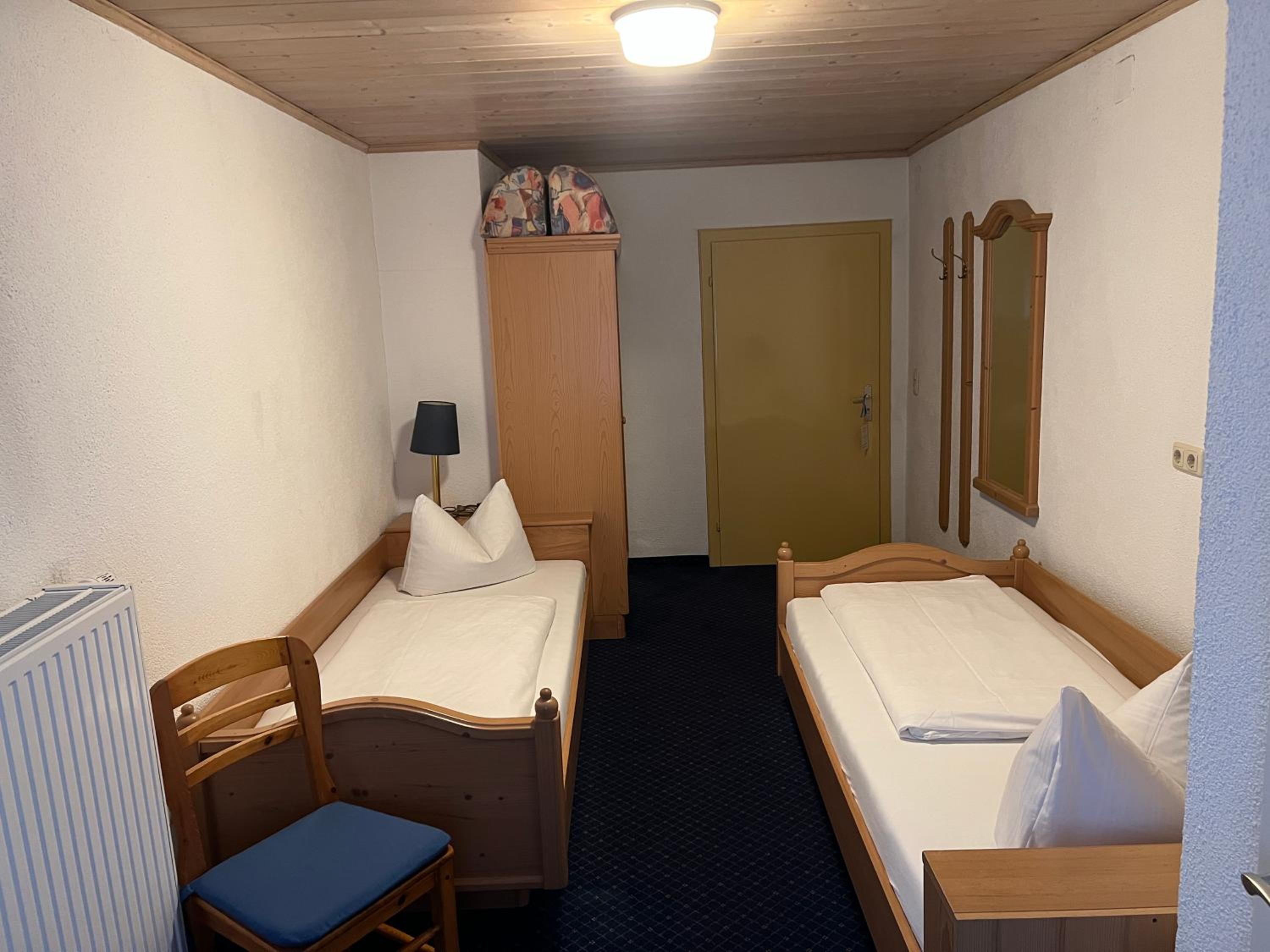 Twin Room With Bathroom photo 2