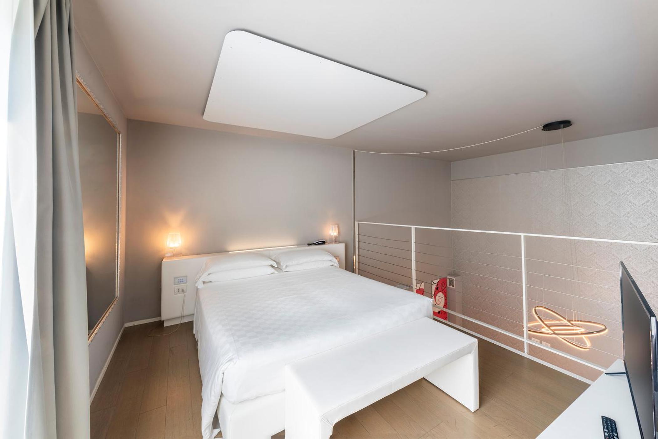 Deluxe Junior Suite photo 1