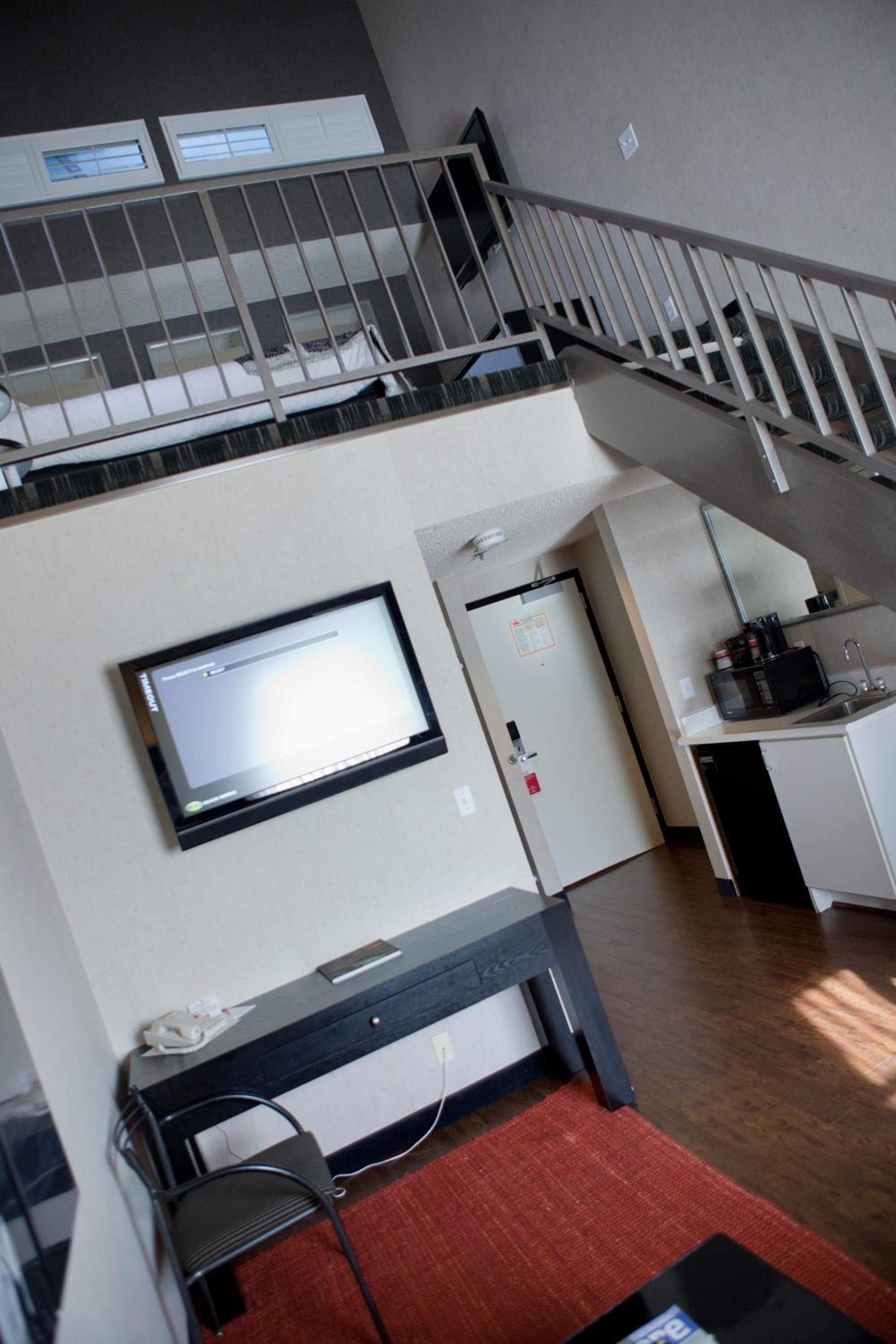 Loft King Suite - Non-Smoking photo 1