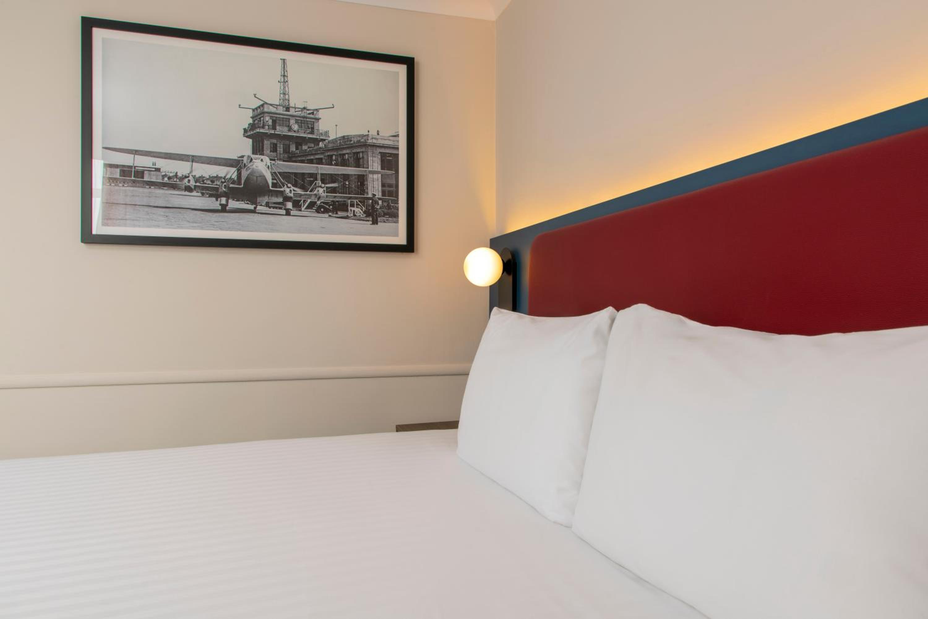 Standard King Room - Non-Smoking  - Photo 1