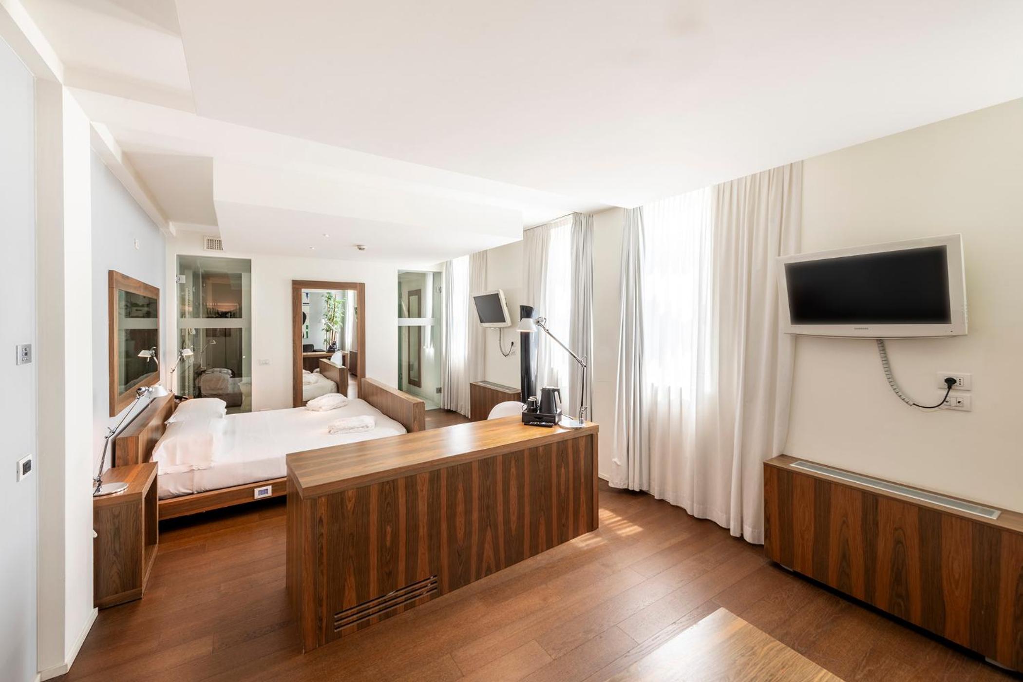 Superior Suite photo 2